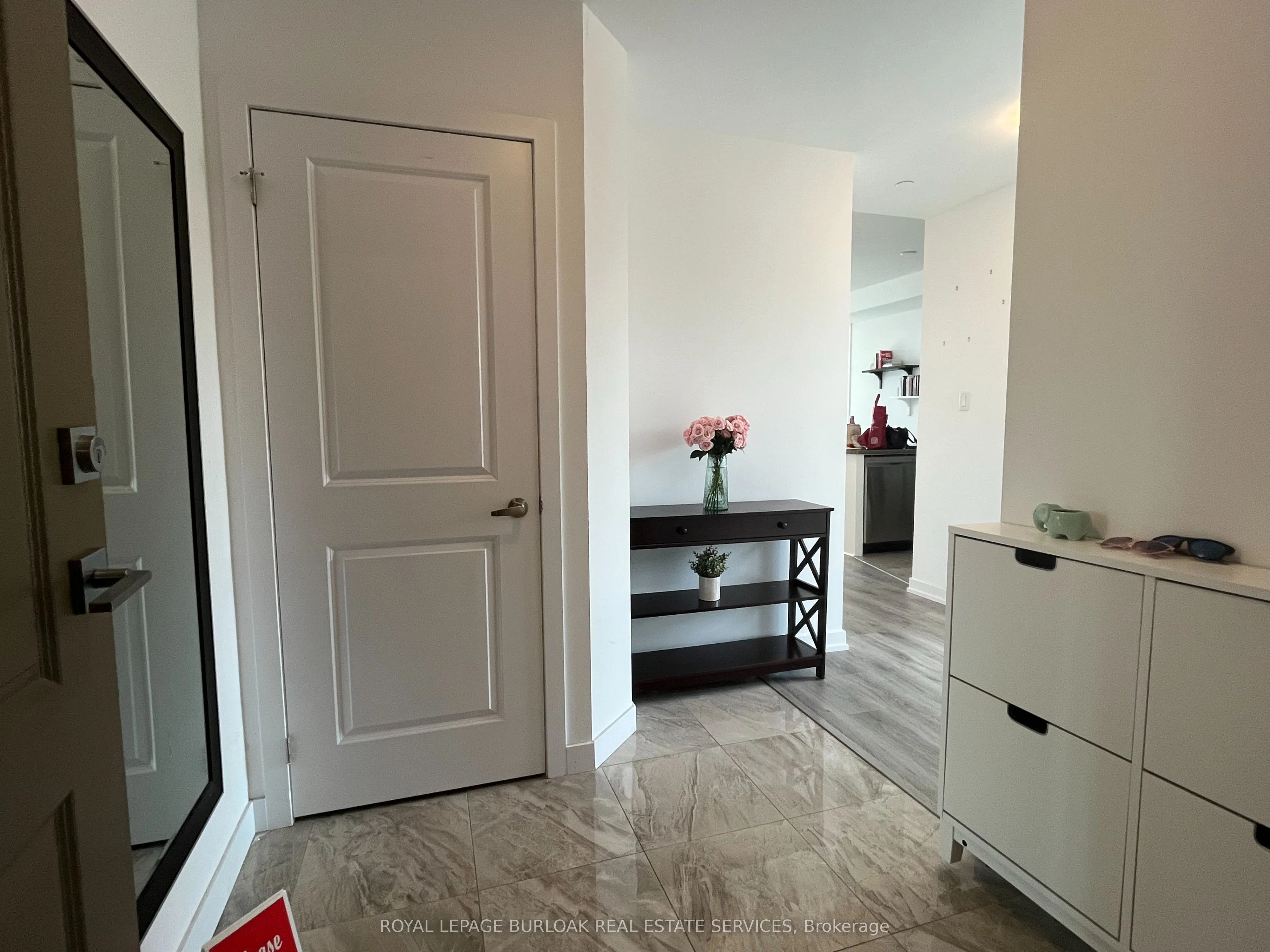 101 Shoreview Place, #210