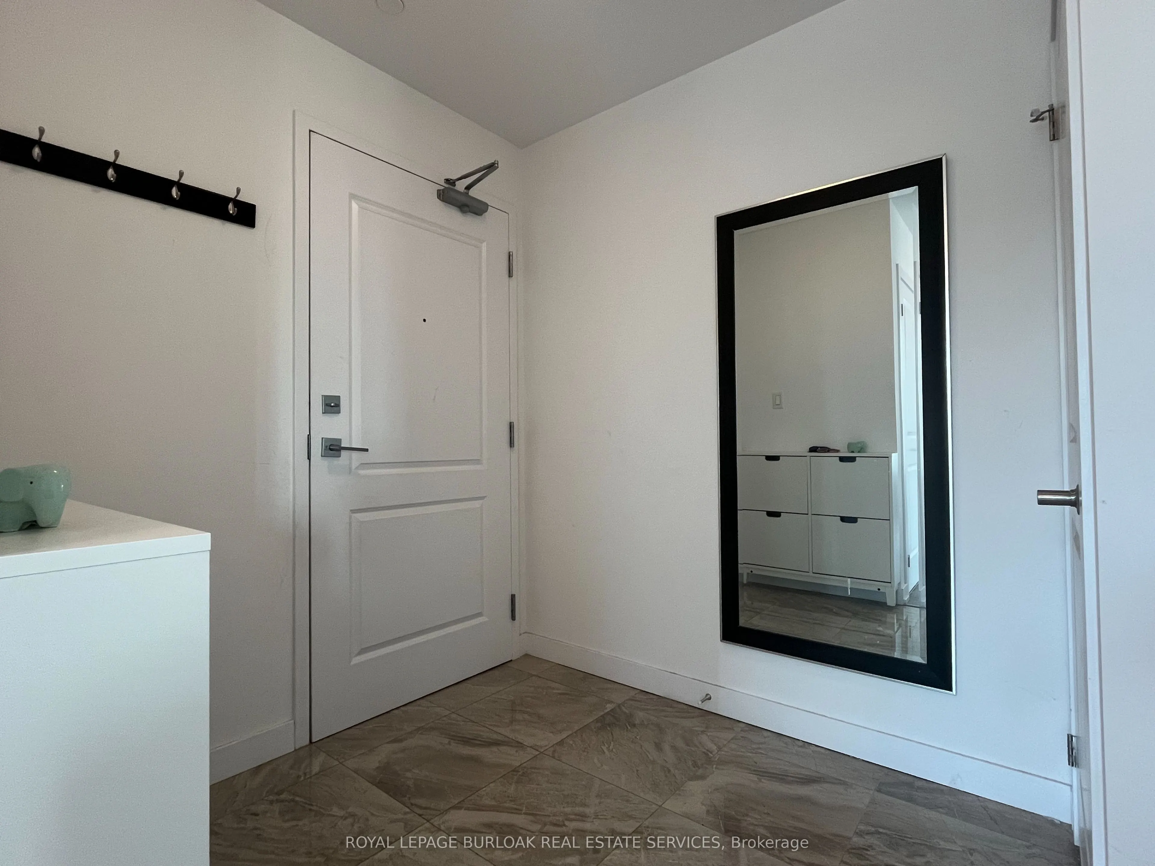 101 Shoreview Place, #210
