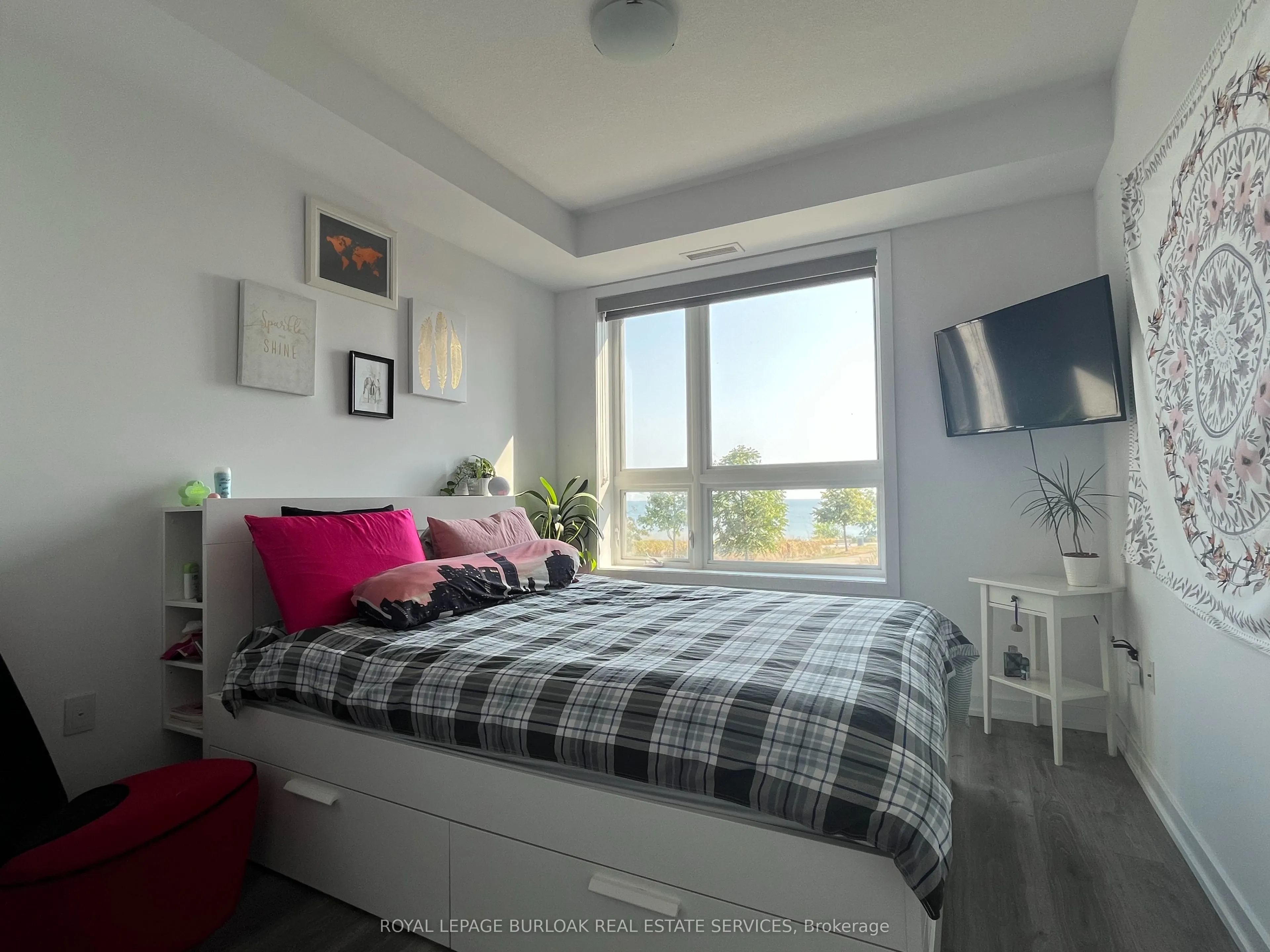 101 Shoreview Place, #210