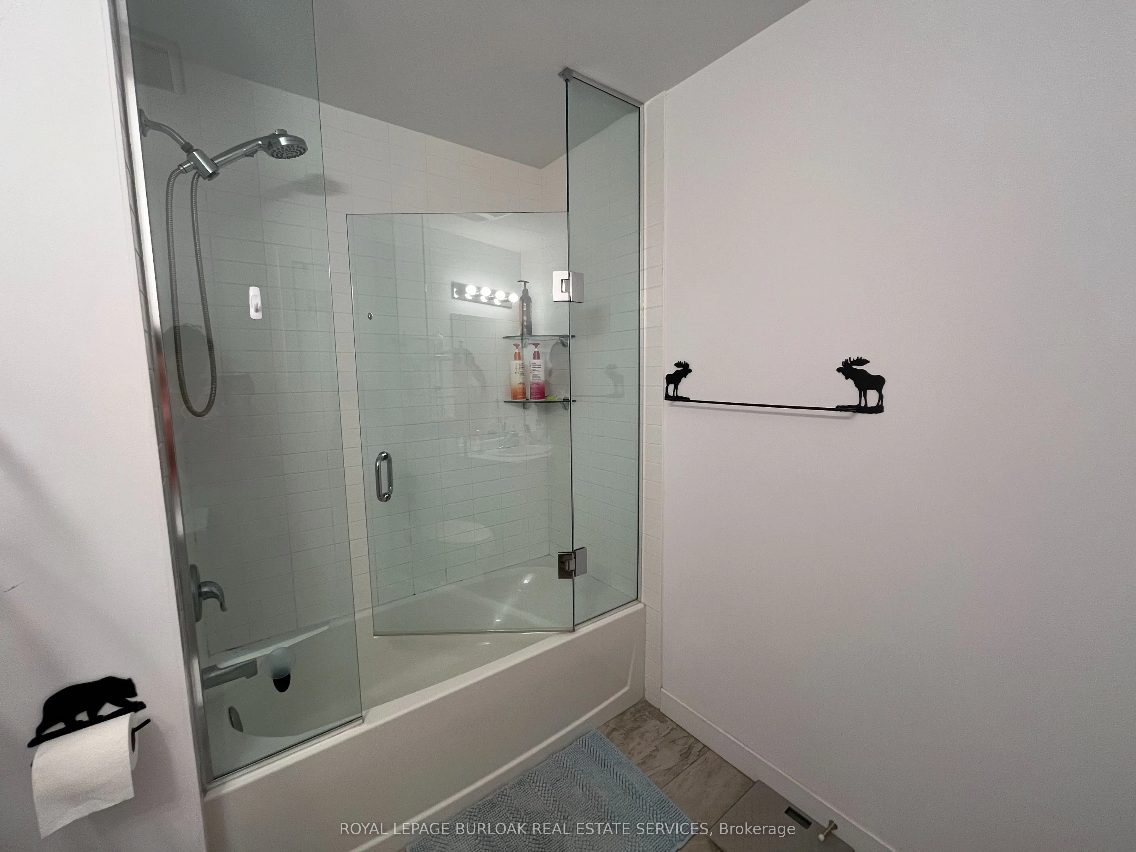 101 Shoreview Place, #210