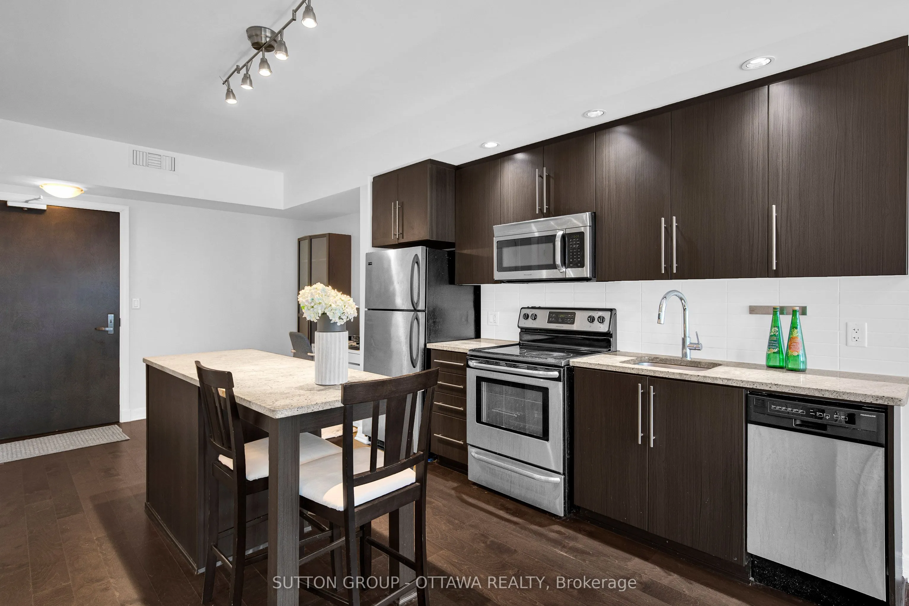 238 Besserer Street, #612
