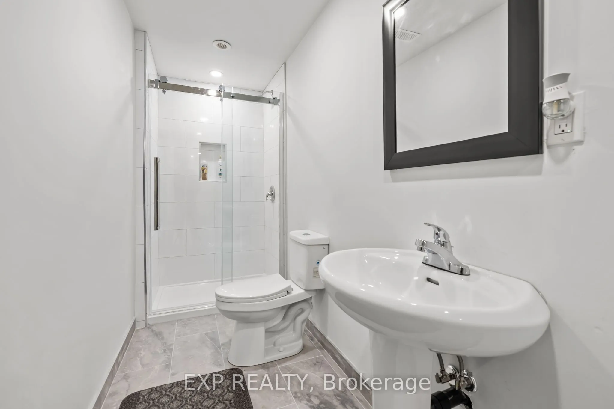593 Vivera Place