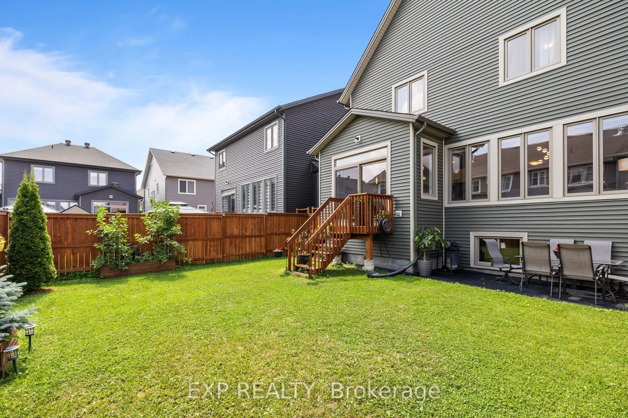 593 Vivera Place