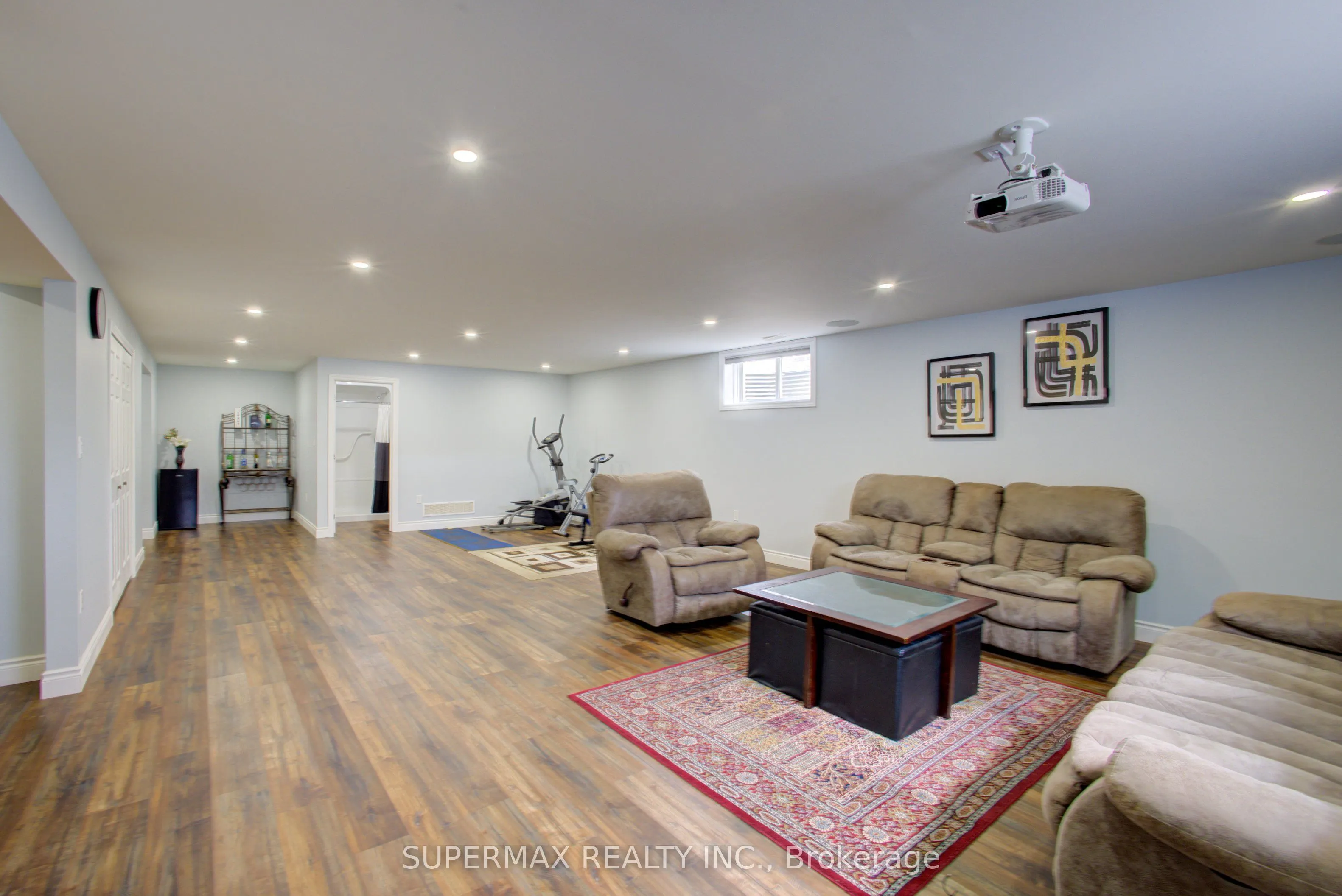 200 Krotz Street W