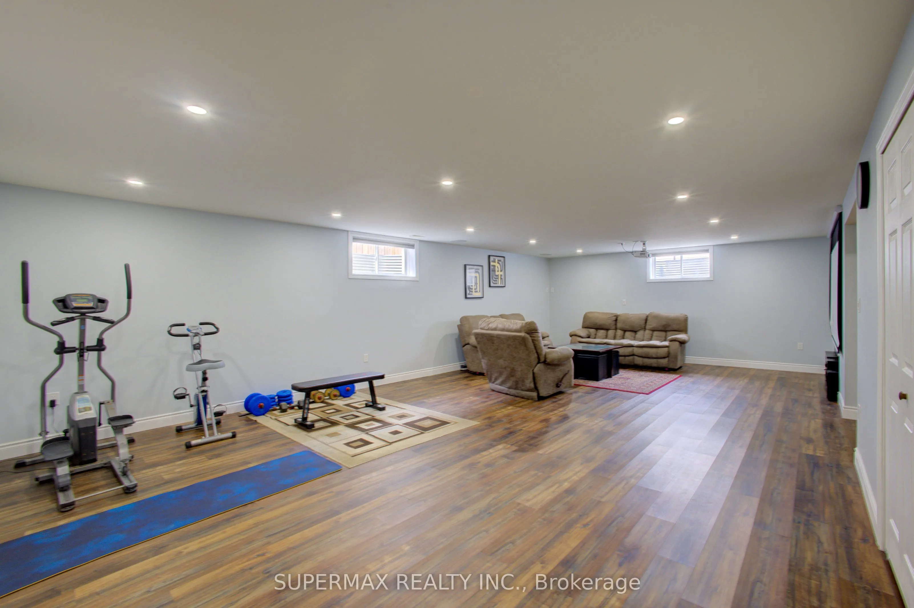 200 Krotz Street W