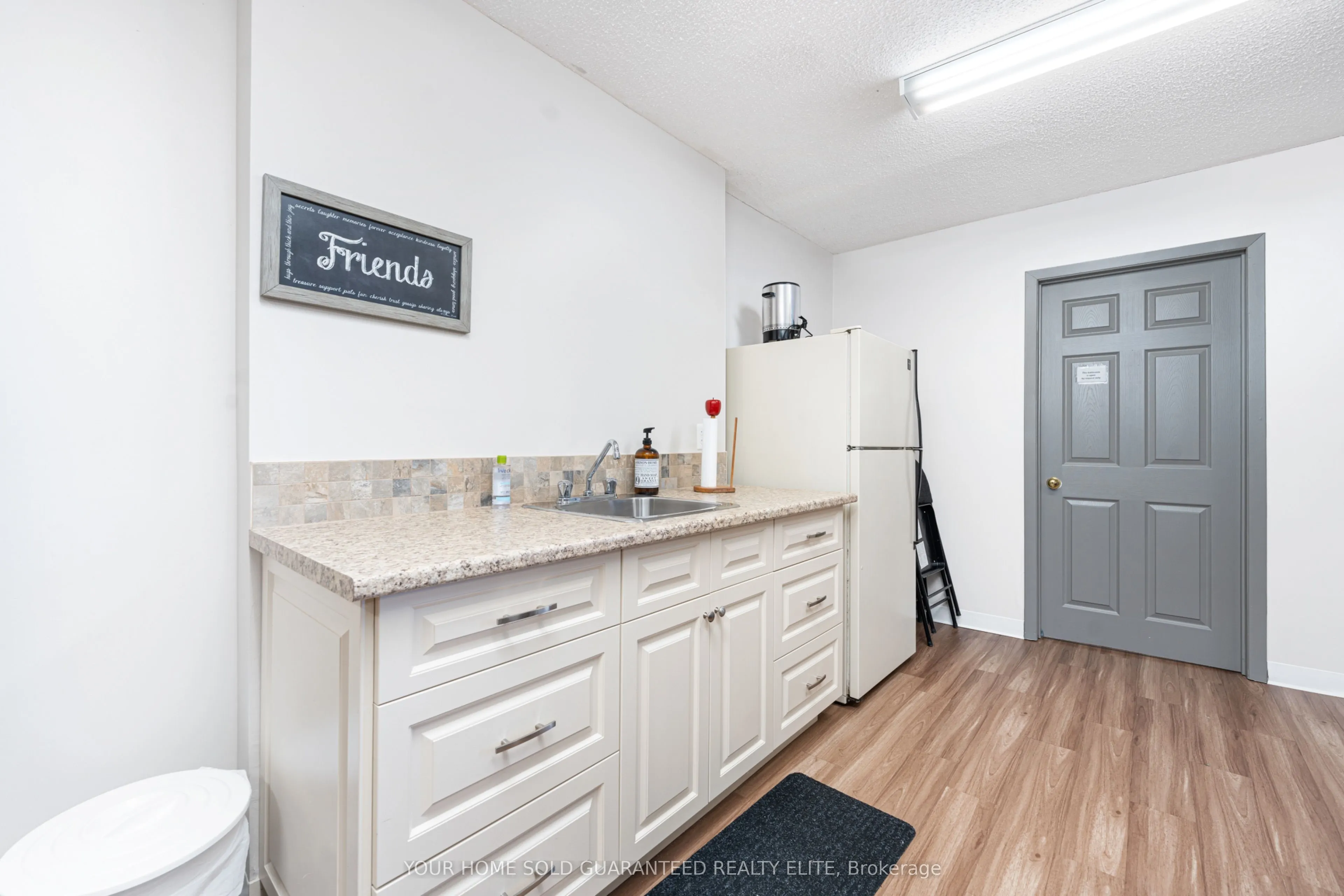 4209 Hixon Street, #111