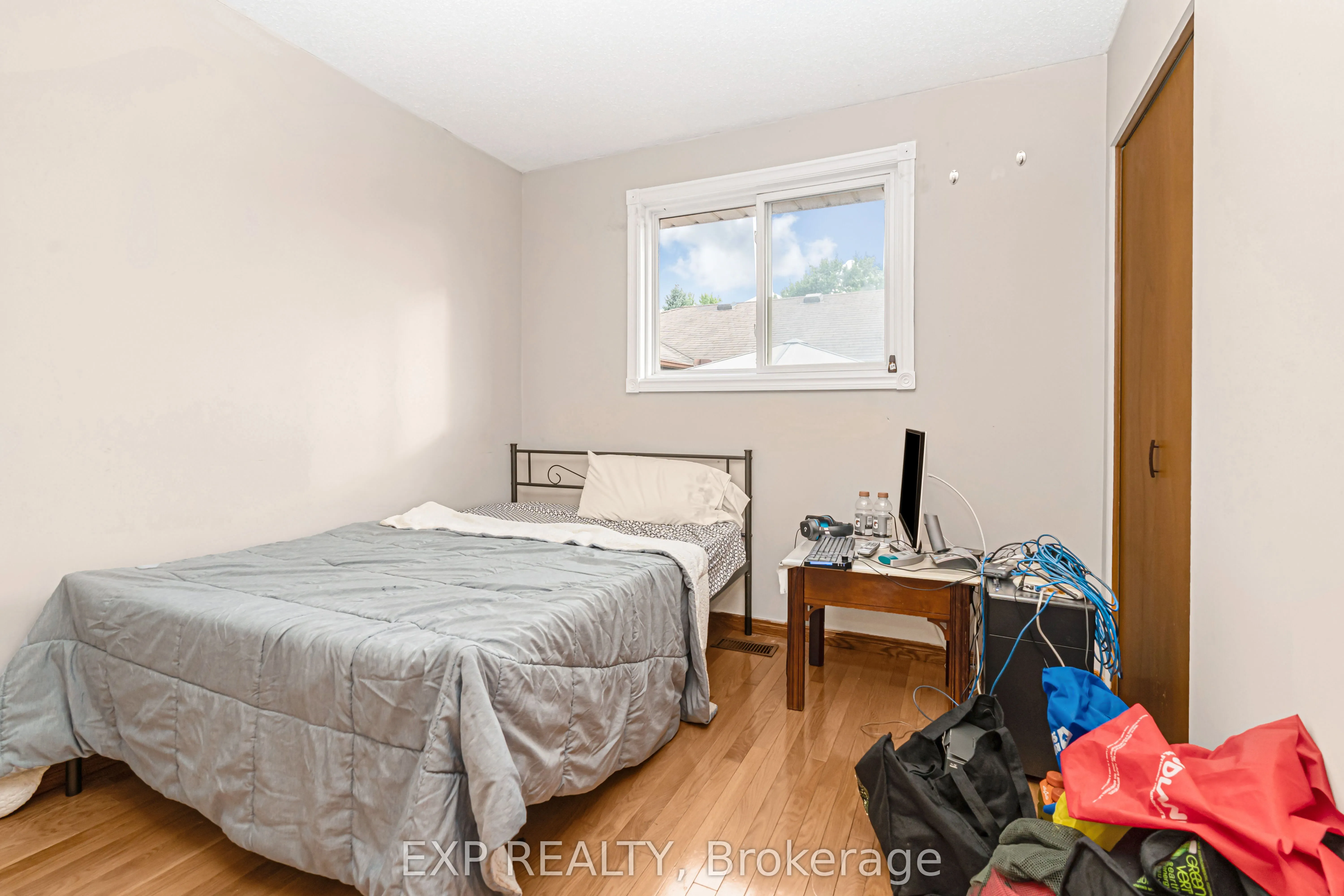 115 Scenic Wood Crescent