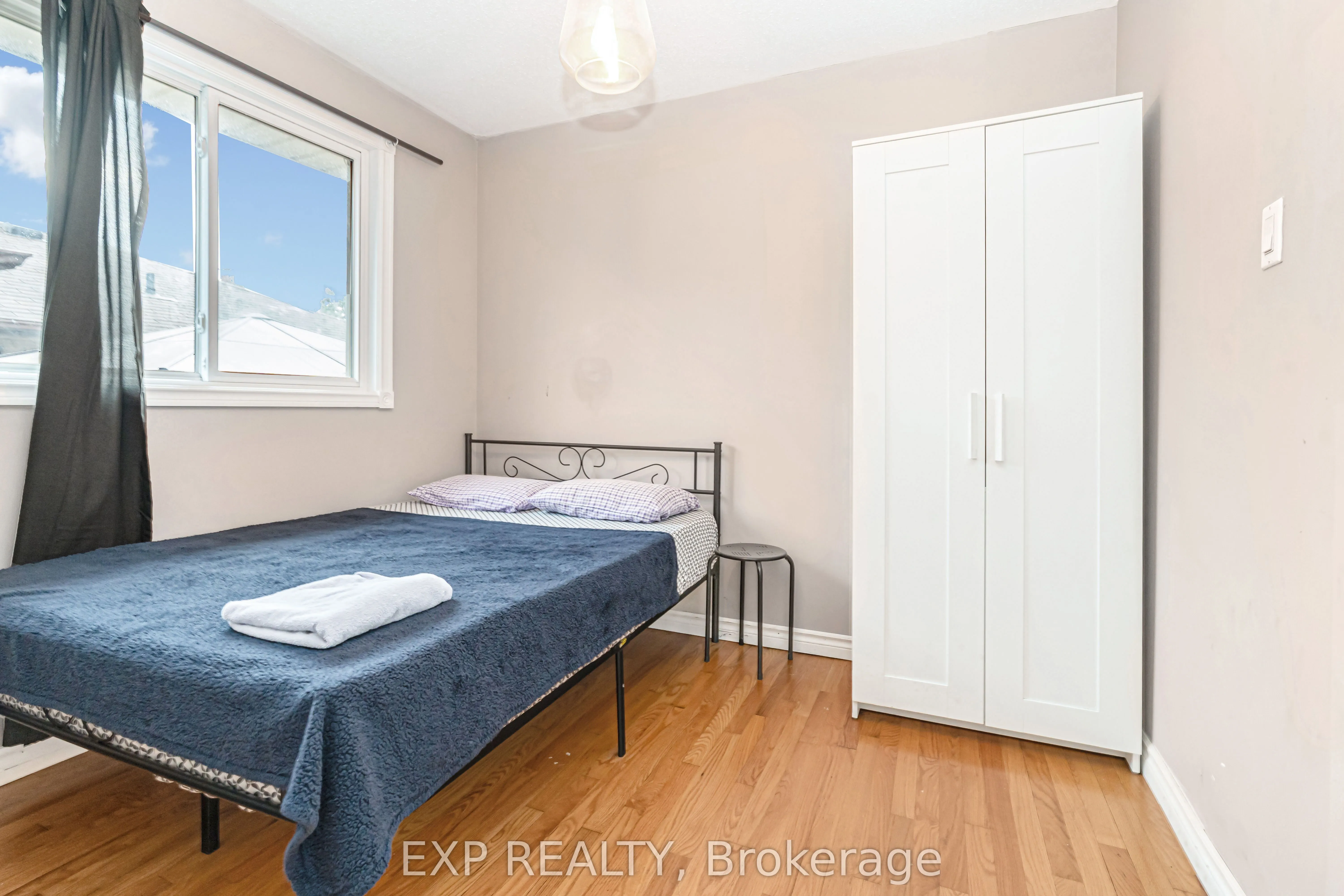115 Scenic Wood Crescent