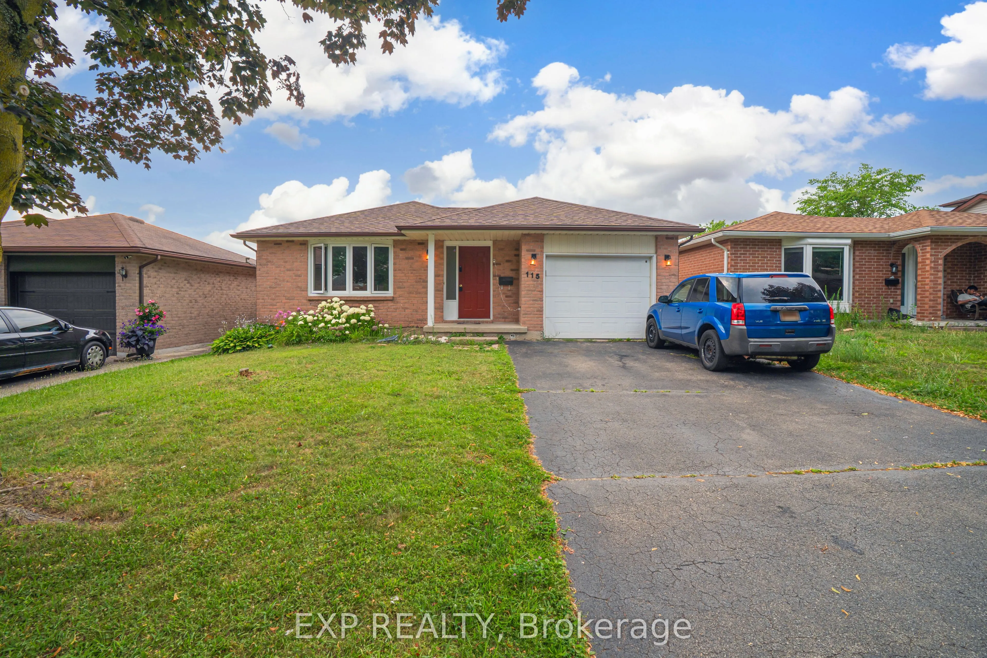 115 Scenic Wood Crescent