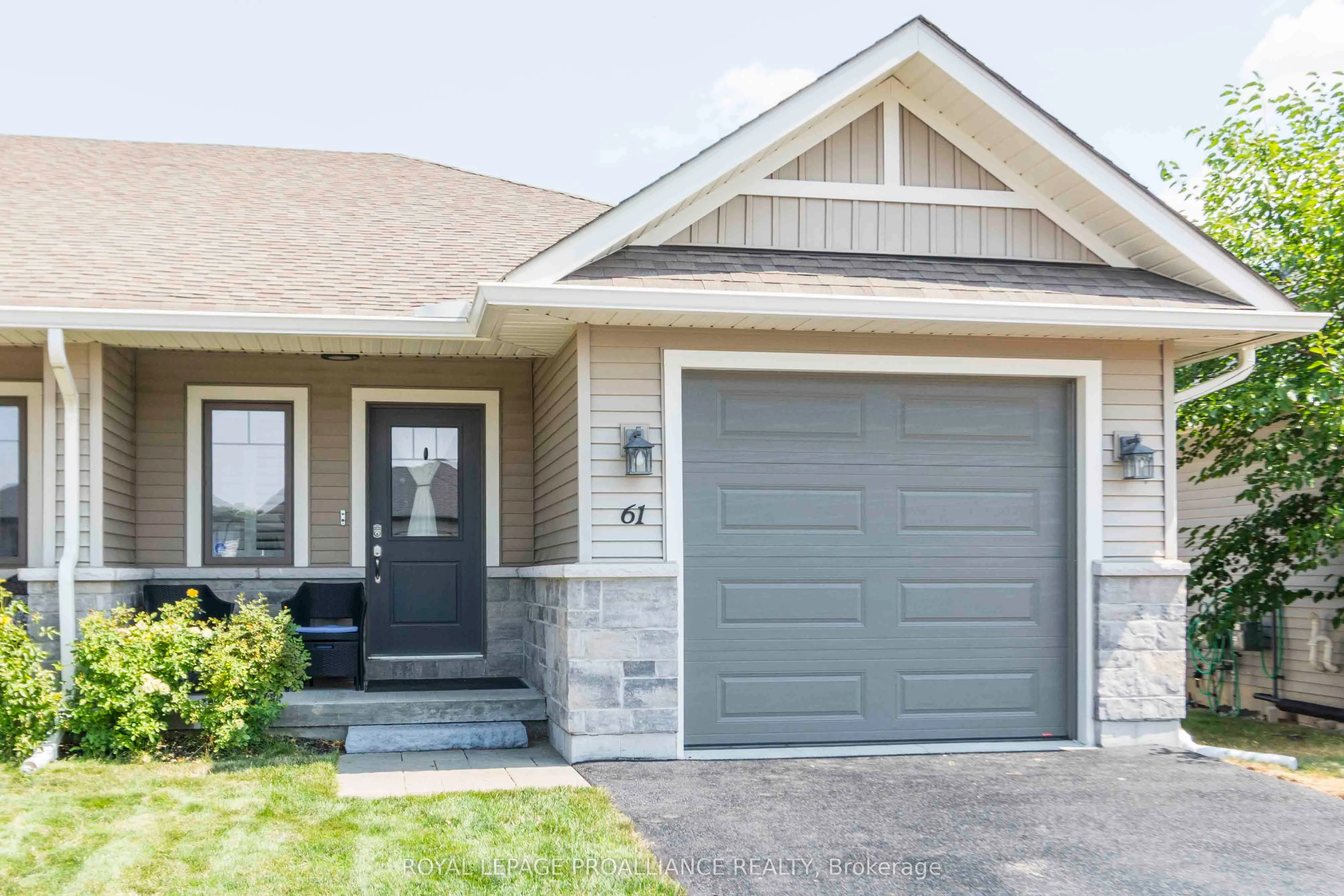 61 Deacon Place