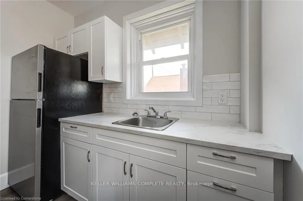 200 Park Avenue, #UPPER