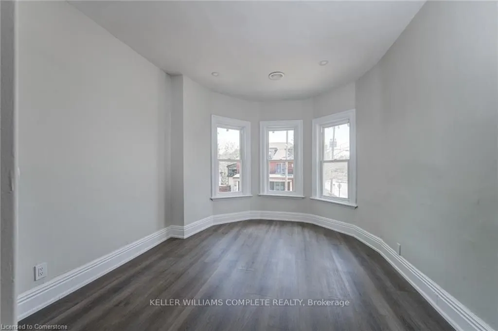 200 Park Avenue, #UPPER