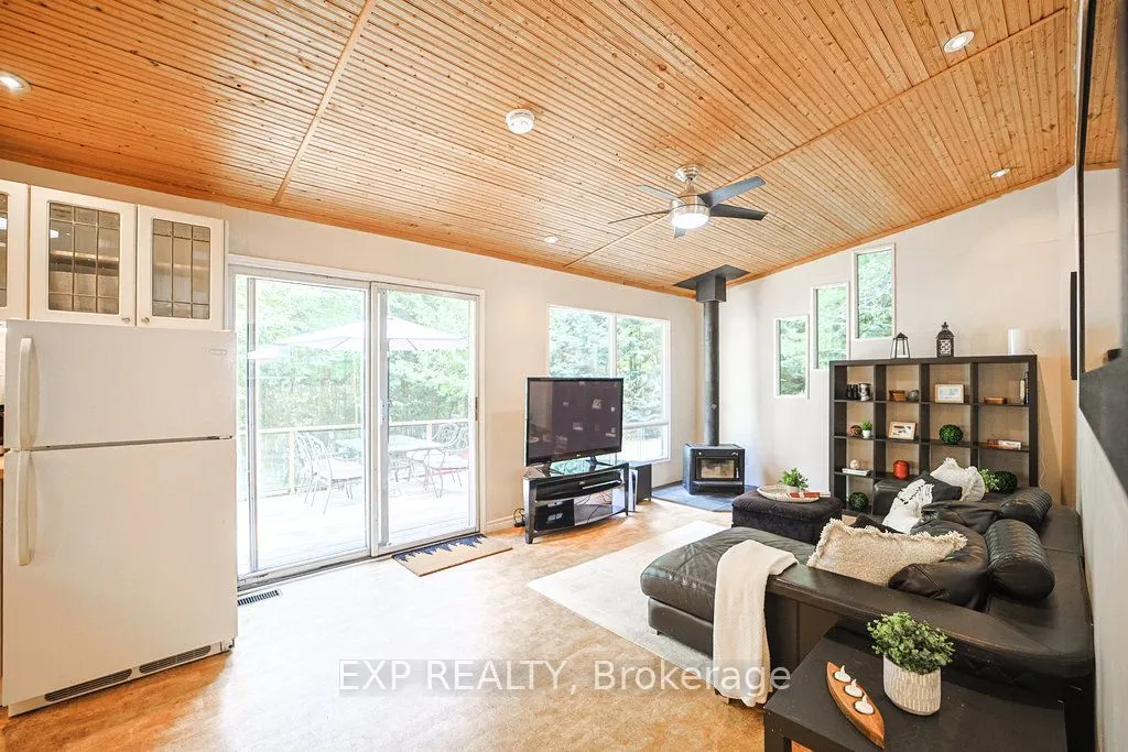 565 West Diamond Lake Road