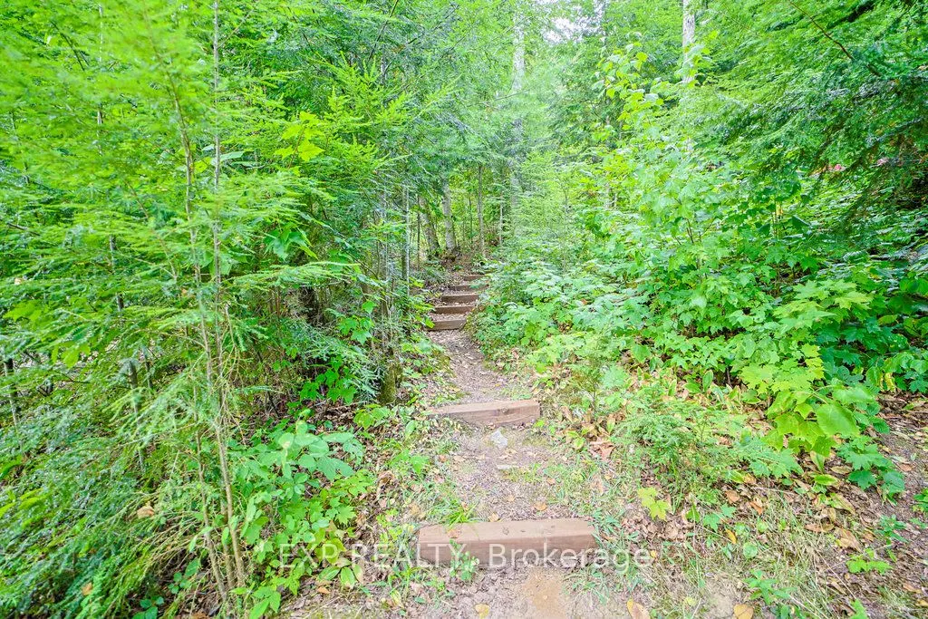 565 West Diamond Lake Road