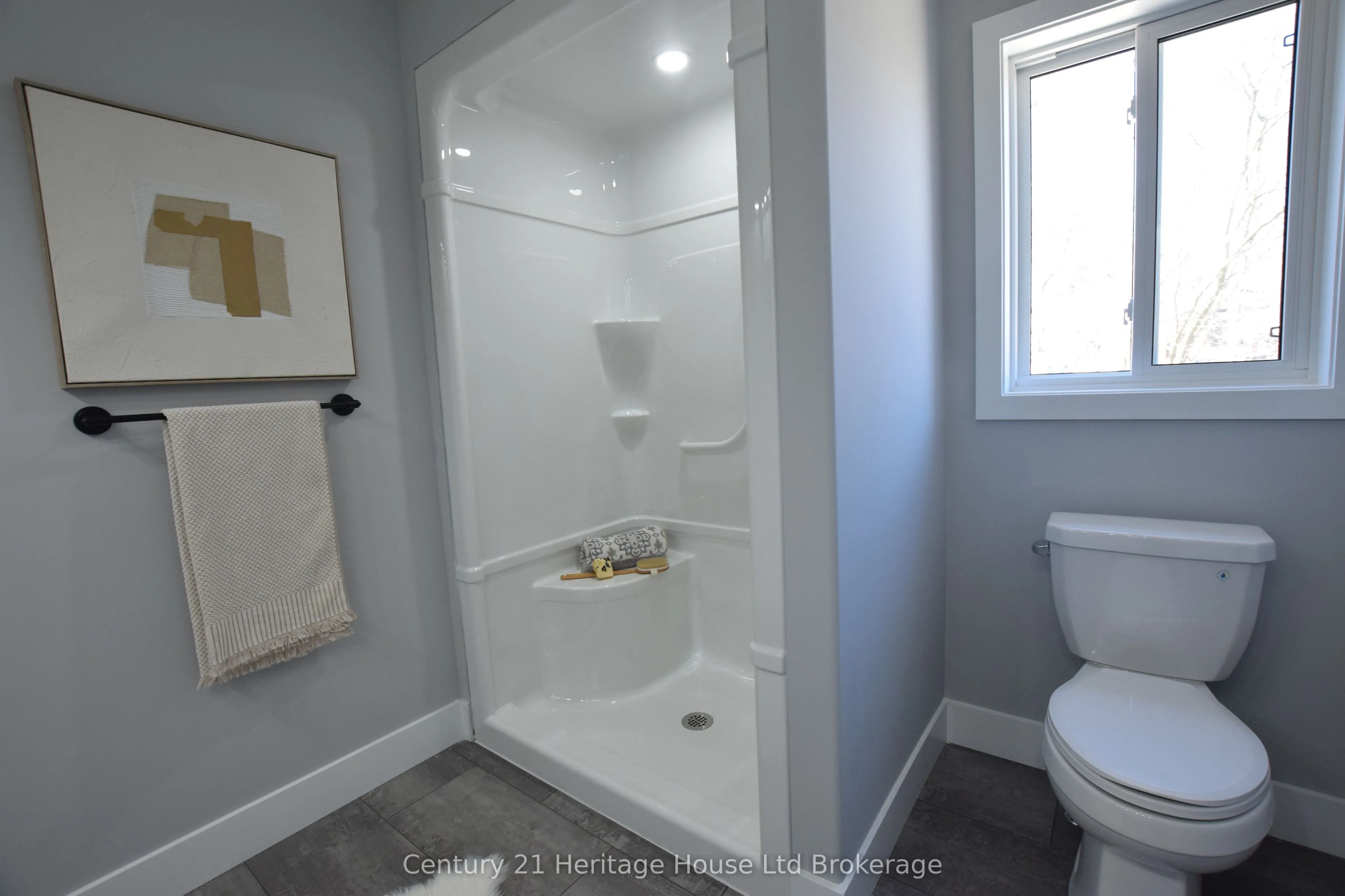 303 Simcoe Street