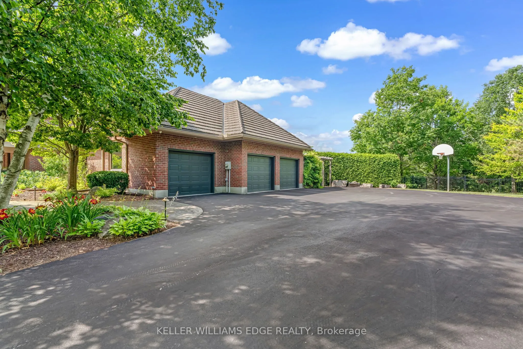 18 Fox Run Drive