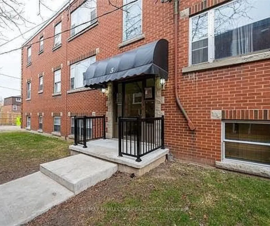 5 Applewood Avenue, #2