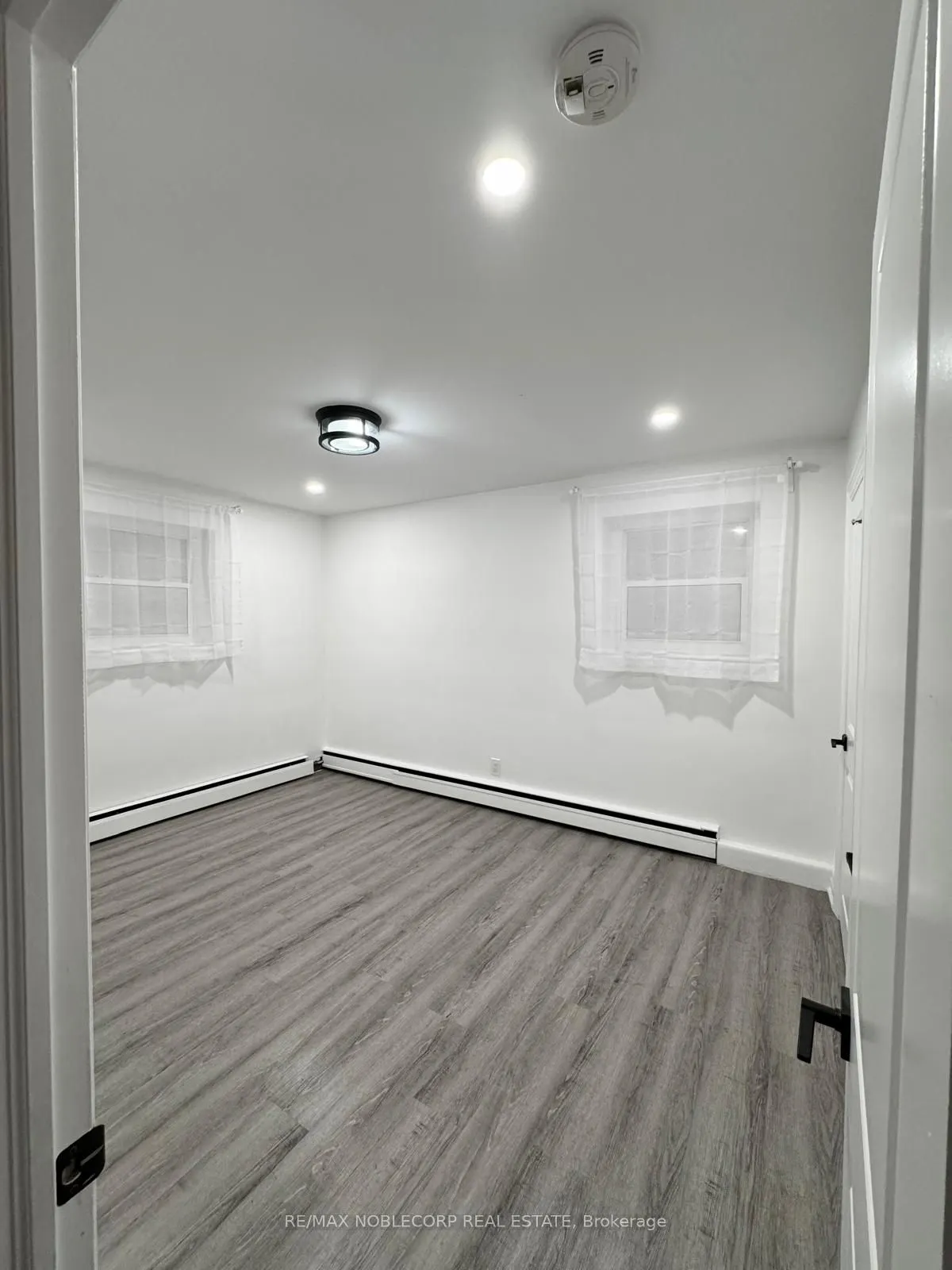 5 Applewood Avenue, #2