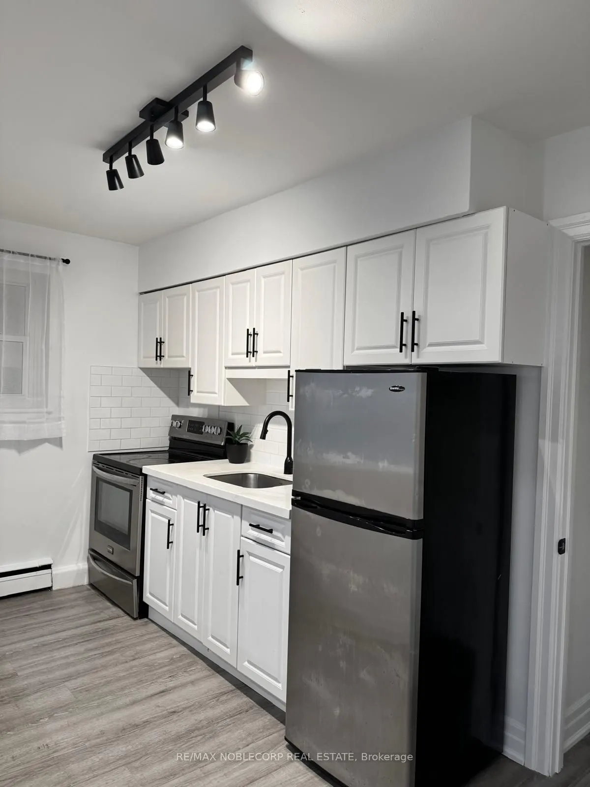5 Applewood Avenue, #2