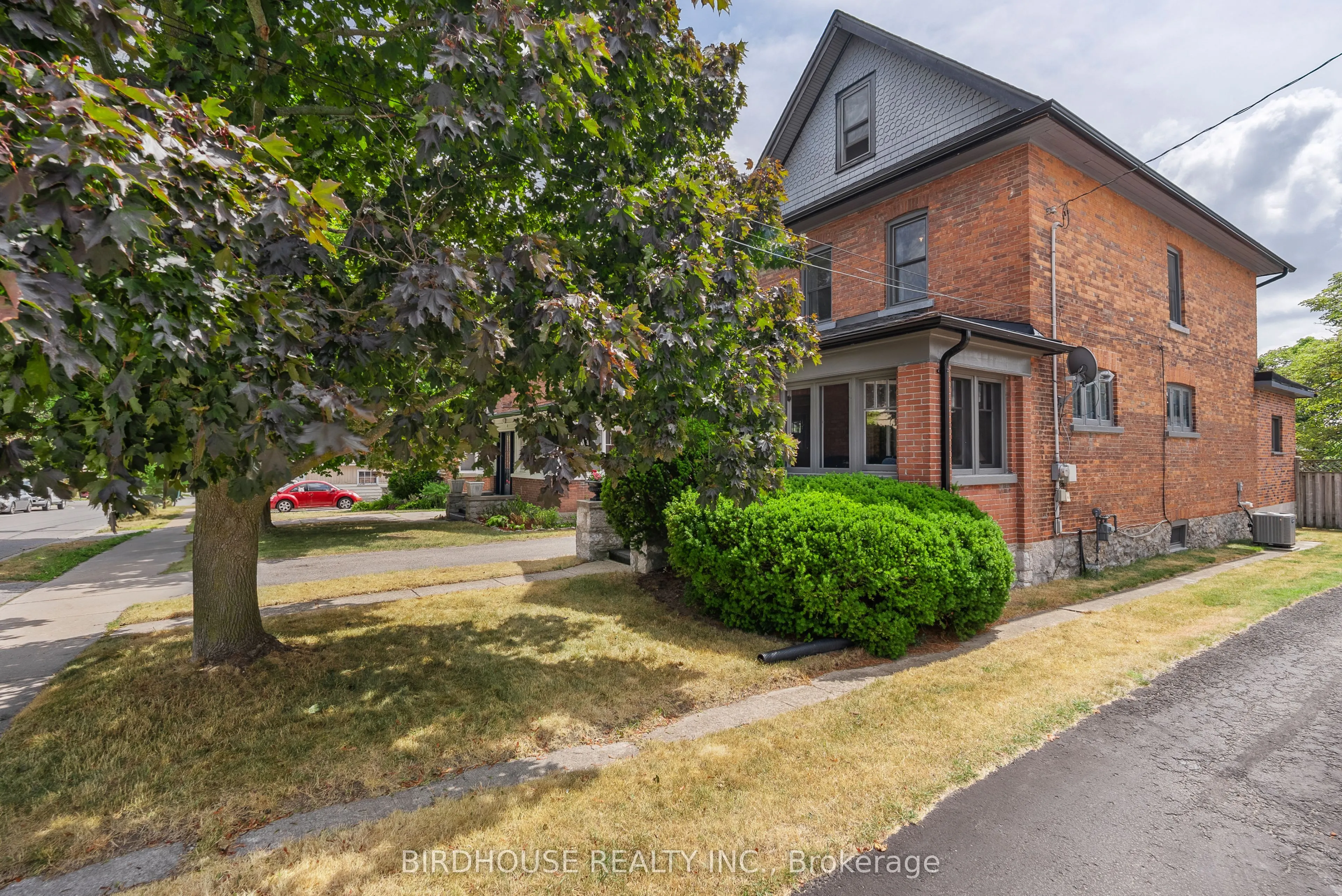 27 Francis Street