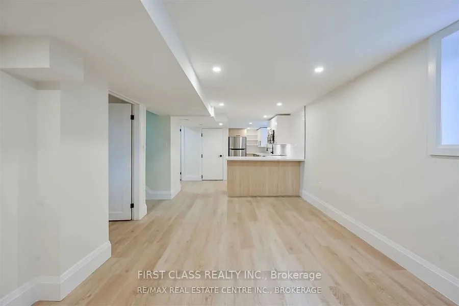 118 Manning Avenue, #2