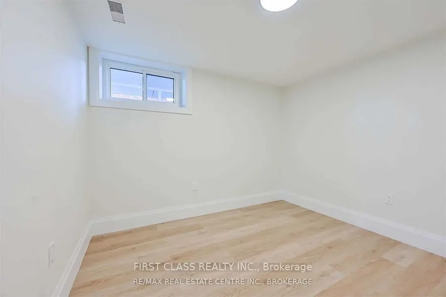 118 Manning Avenue, #2