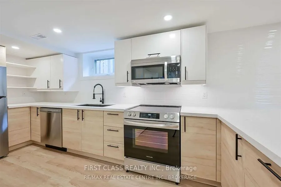 118 Manning Avenue, #2