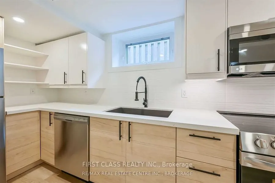 118 Manning Avenue, #2