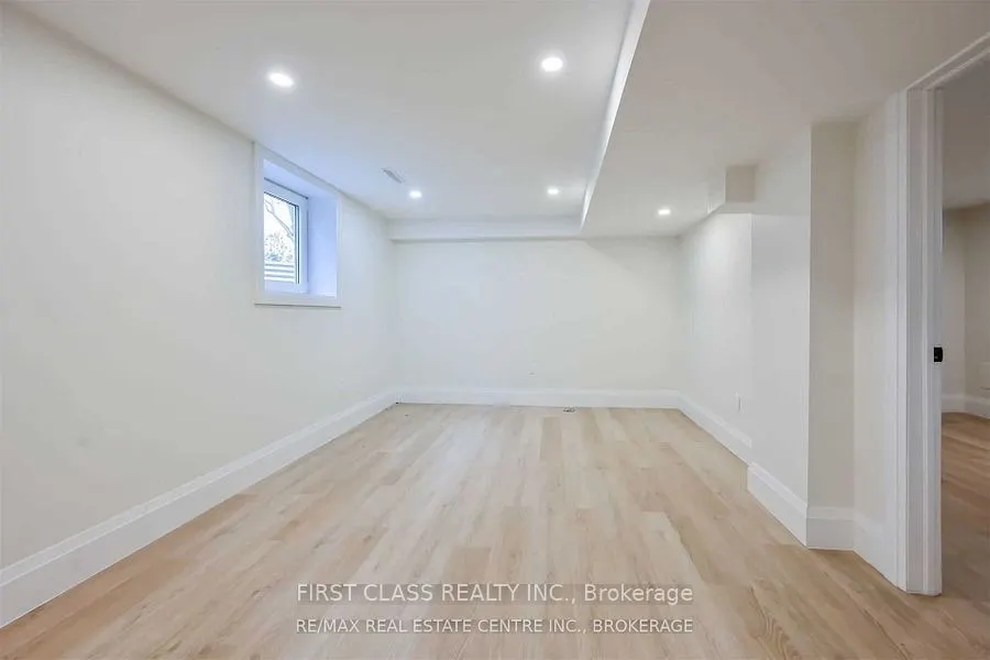 118 Manning Avenue, #2