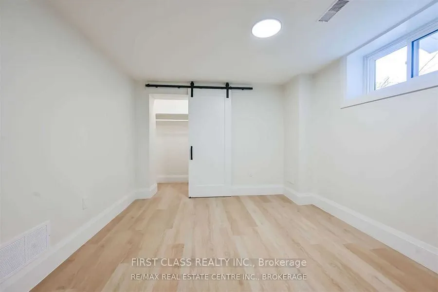 118 Manning Avenue, #2