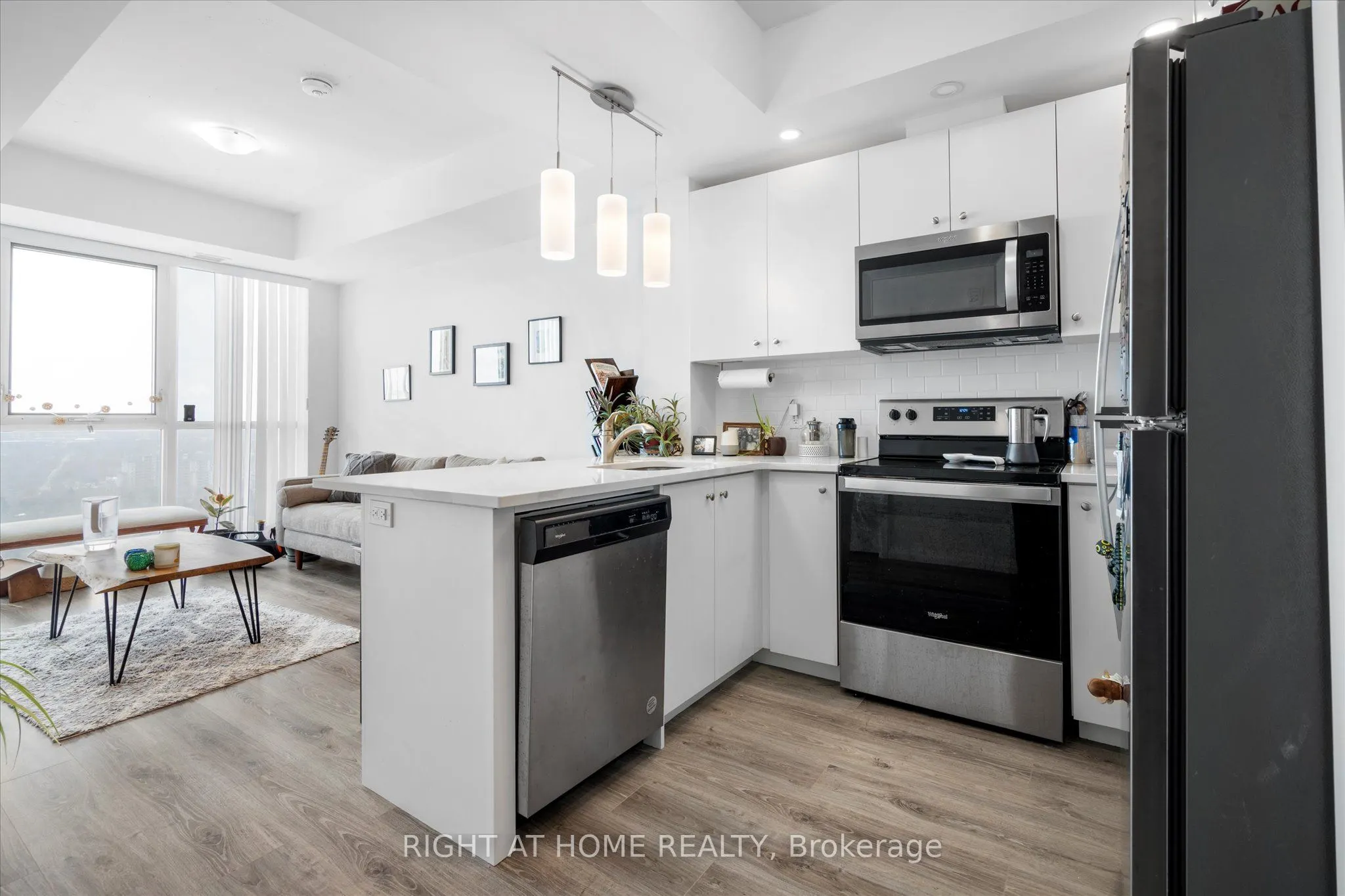 108 Garment Street, #2503