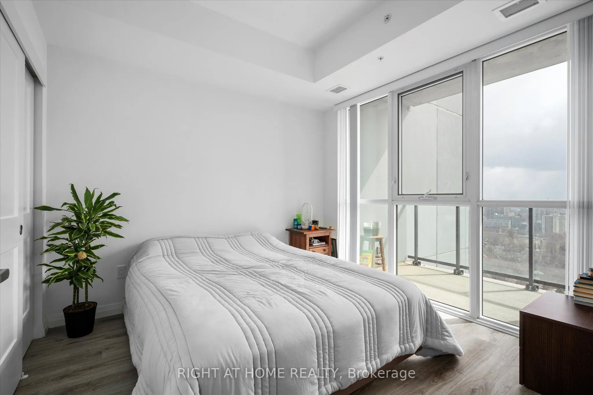 108 Garment Street, #2503