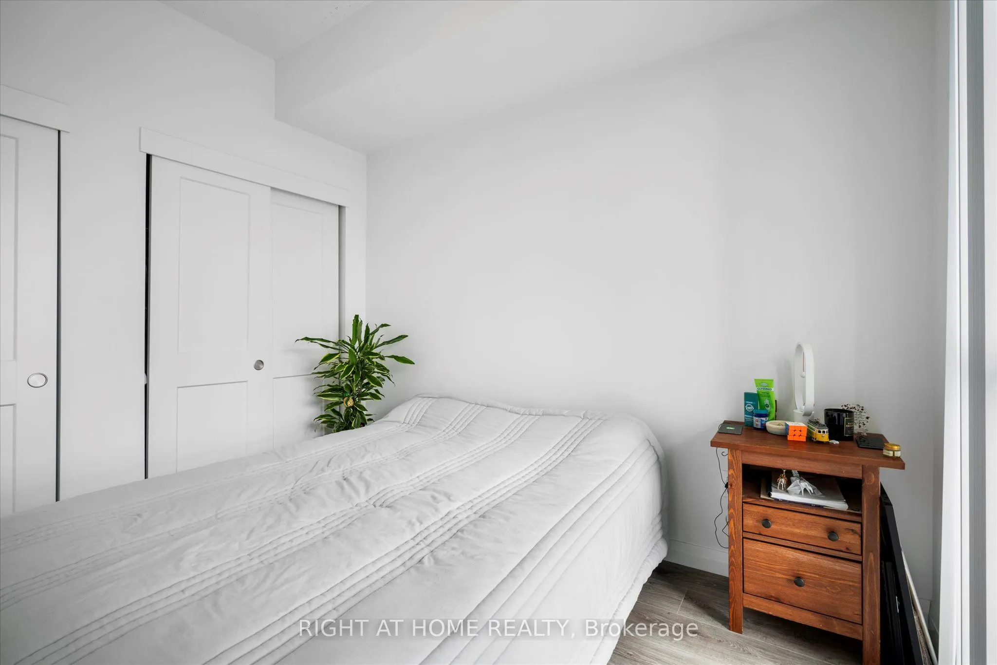 108 Garment Street, #2503