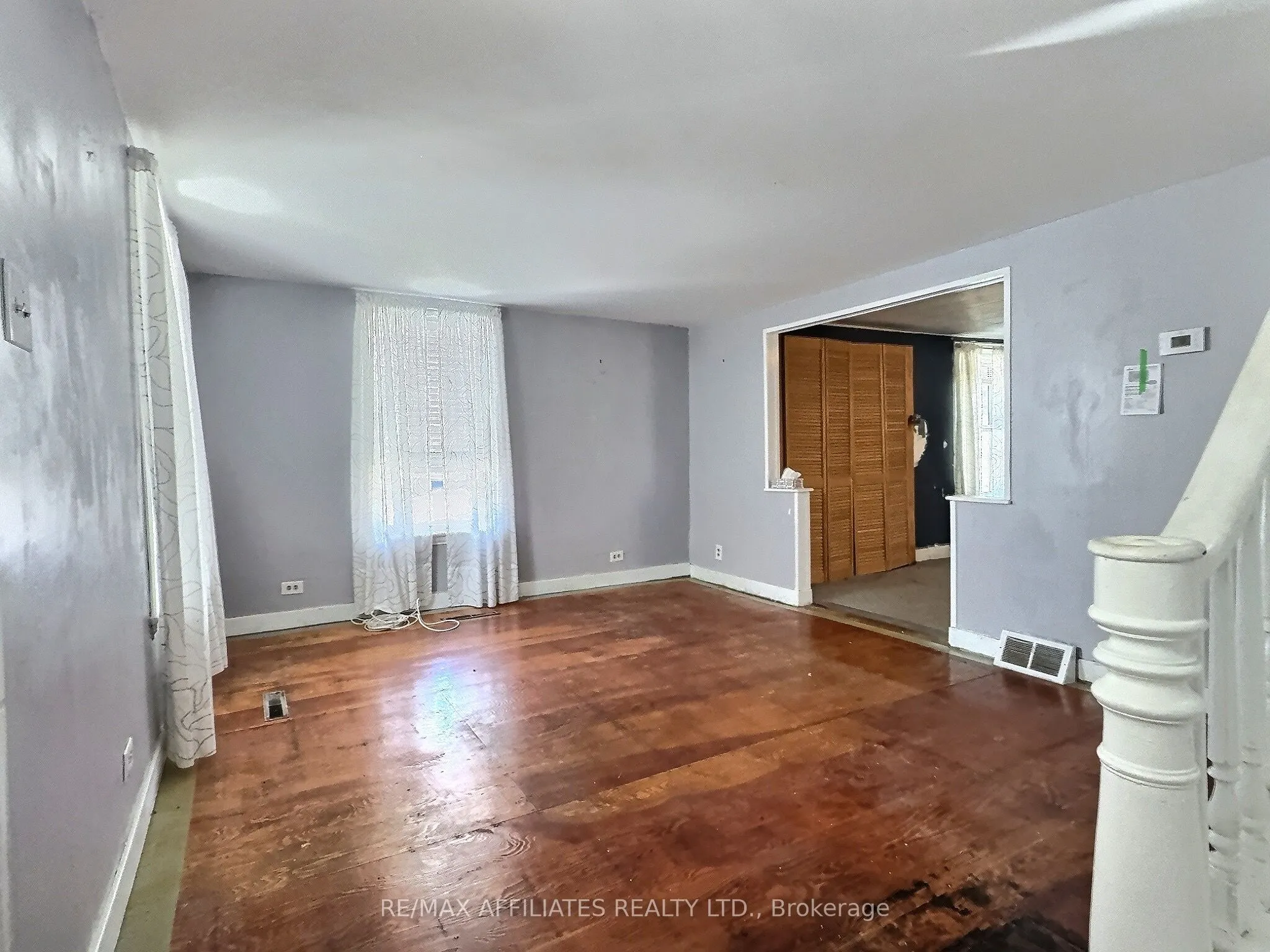 188 Dibble Street E