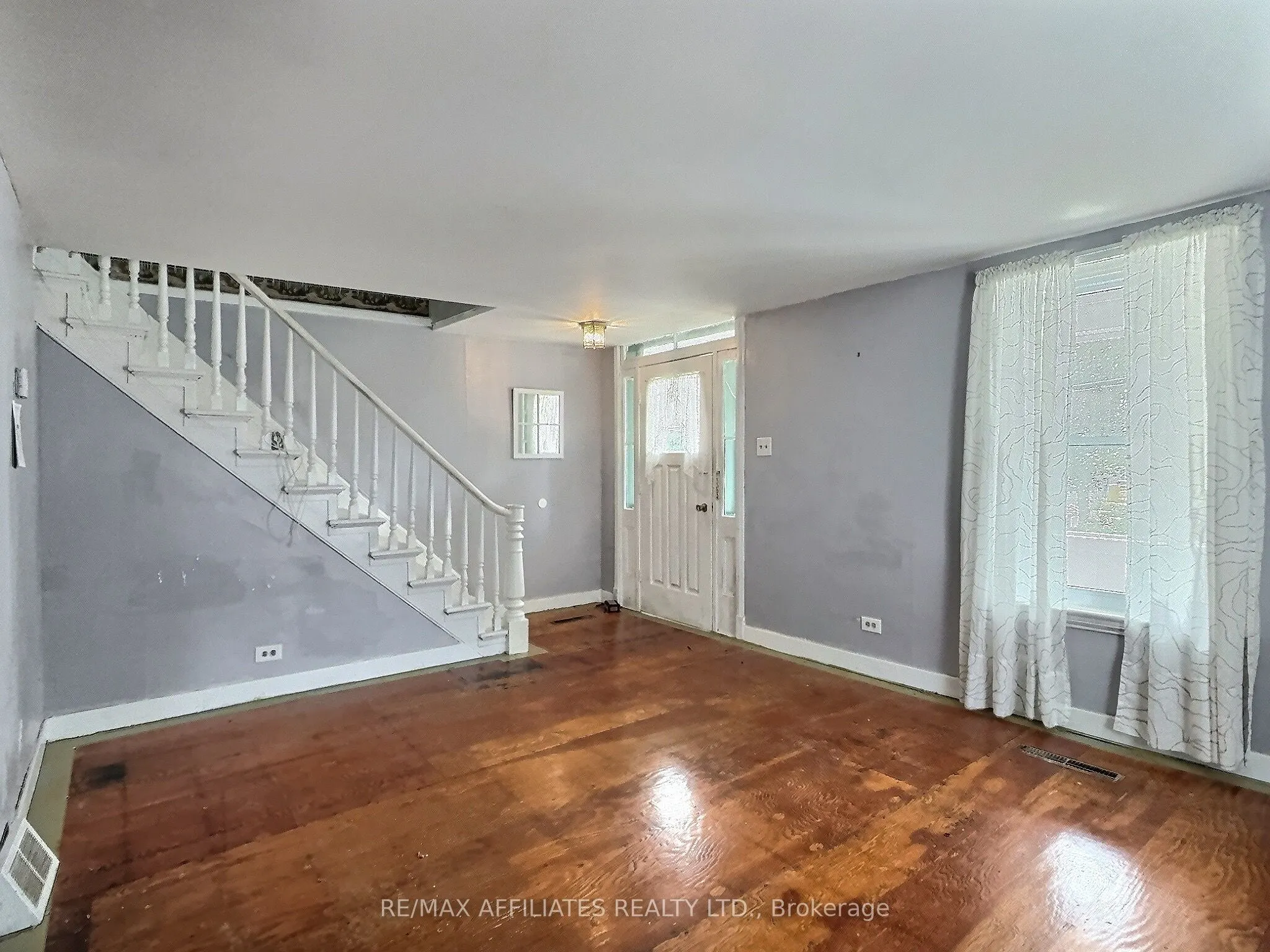 188 Dibble Street E