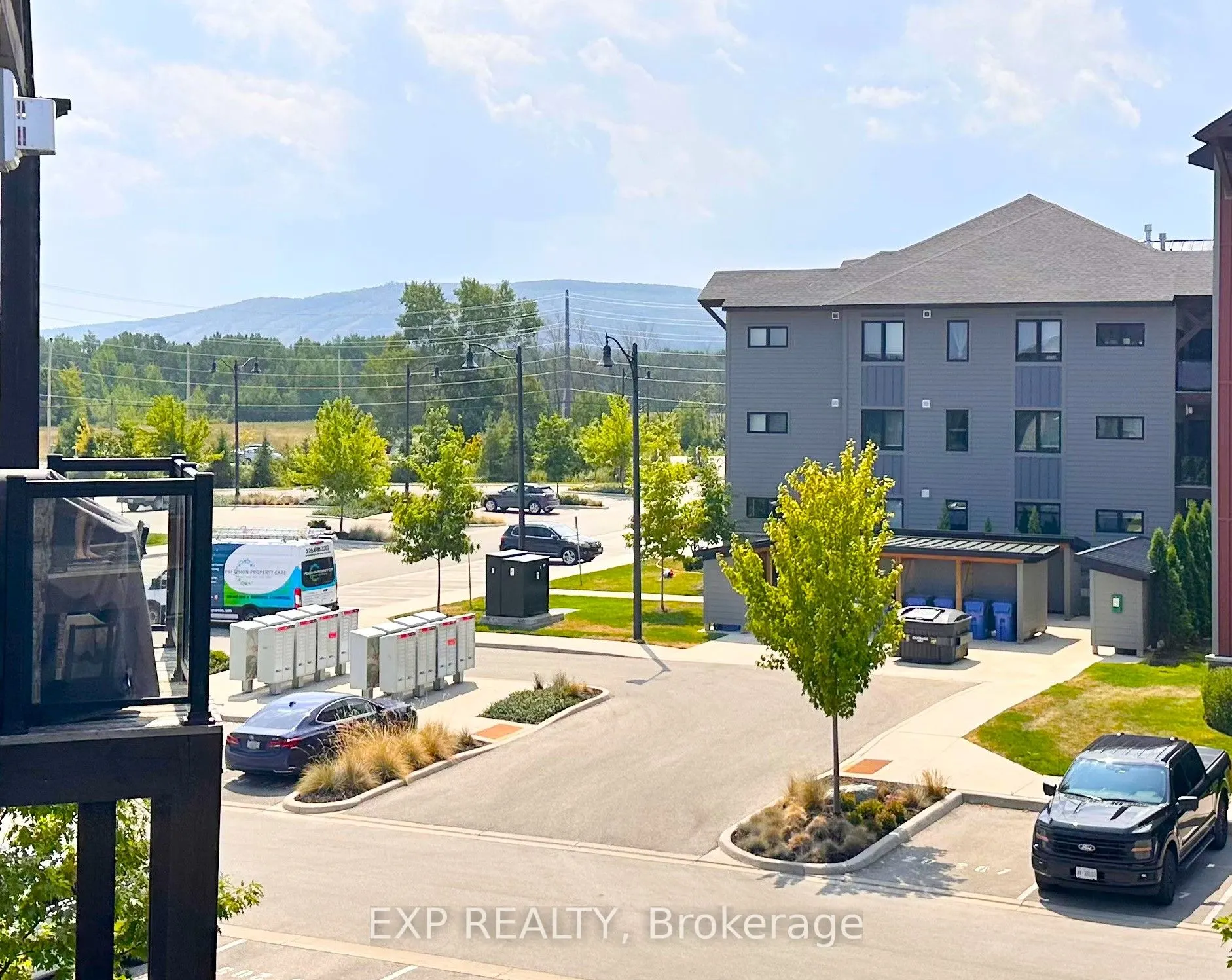 10 Beausoleil Lane, #303
