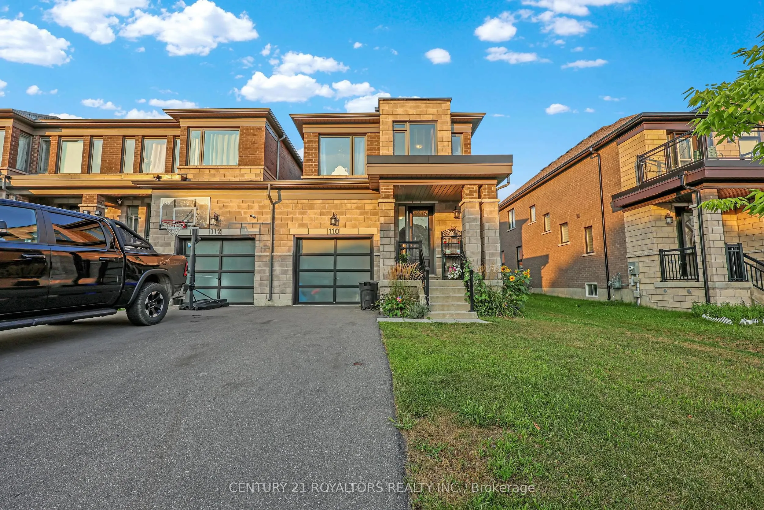 110 Huntingford Trail