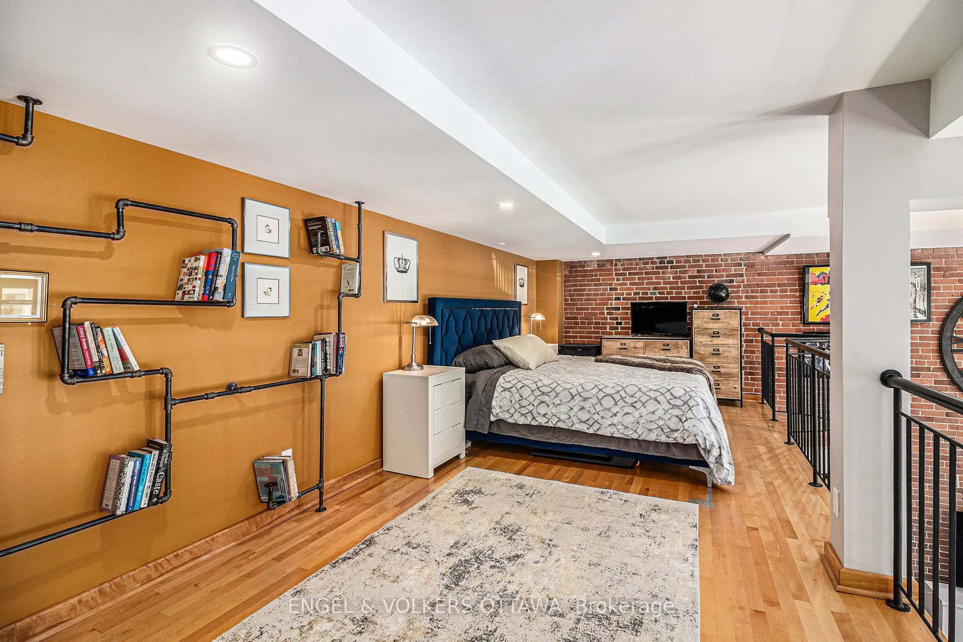 24 Springfield Road, #203