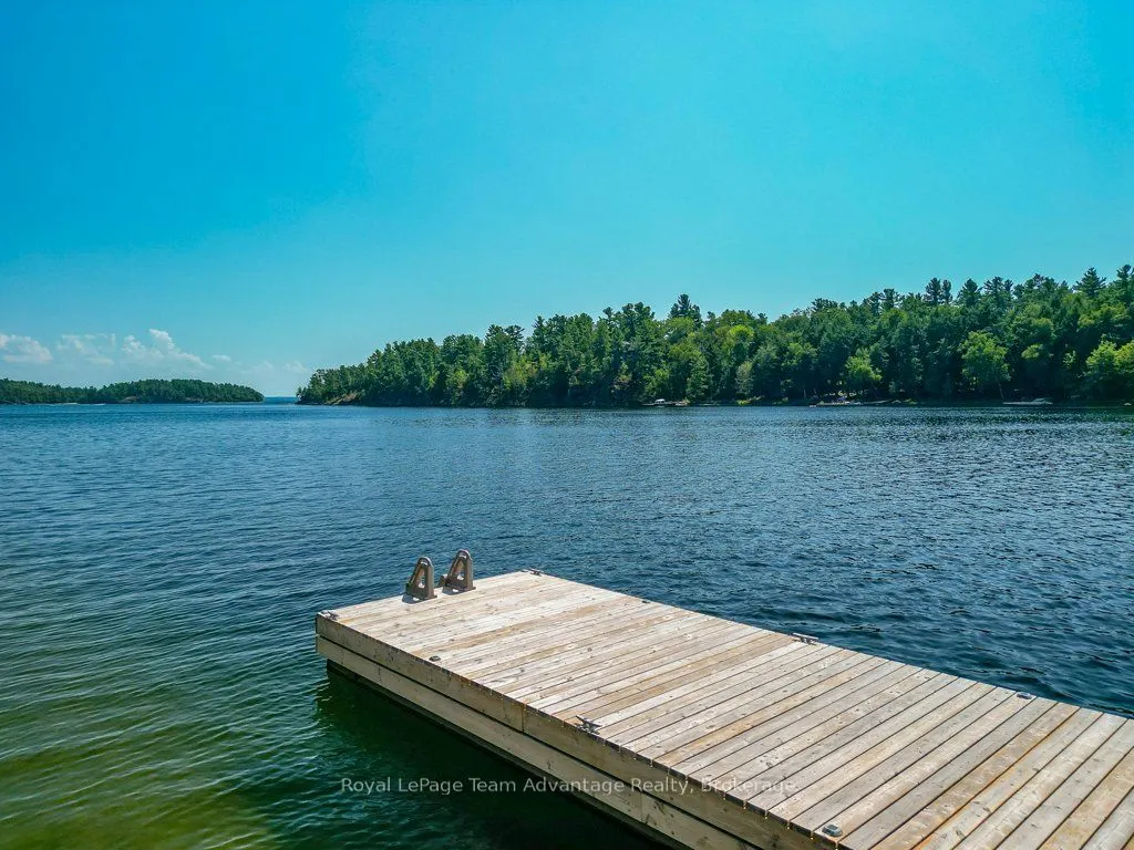 30 ROCKCLIFFE Drive N