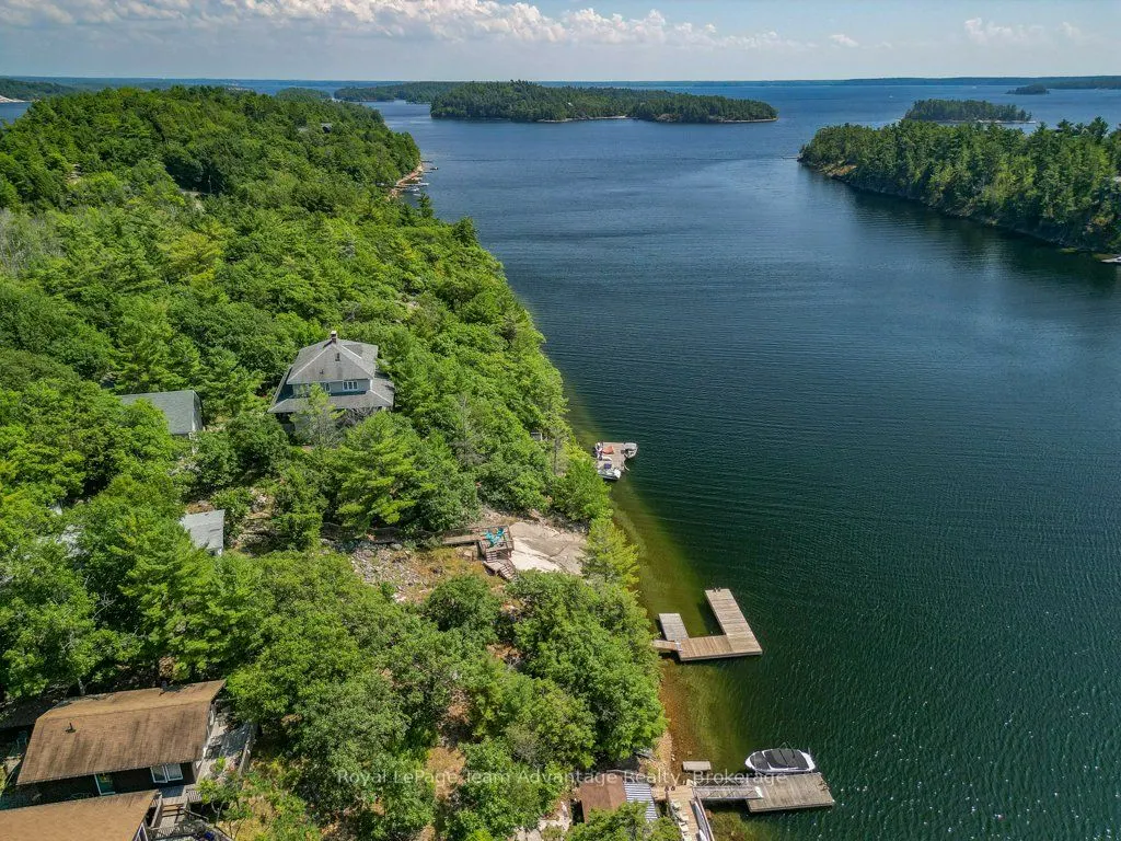 30 ROCKCLIFFE Drive N