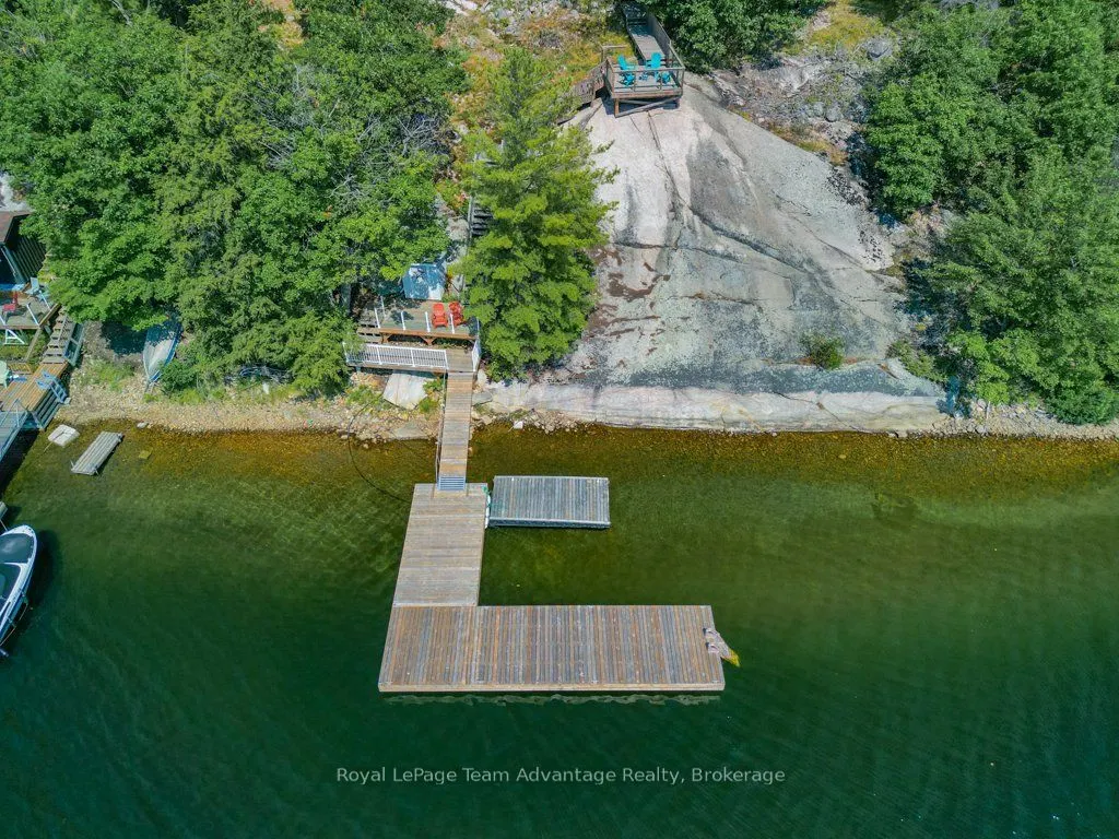 30 ROCKCLIFFE Drive N