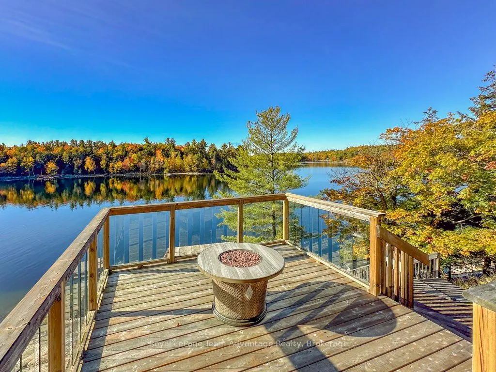 30 ROCKCLIFFE Drive N