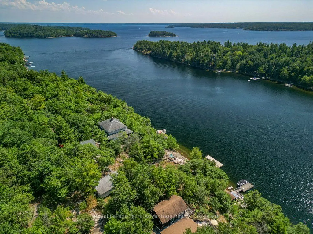 30 ROCKCLIFFE Drive N