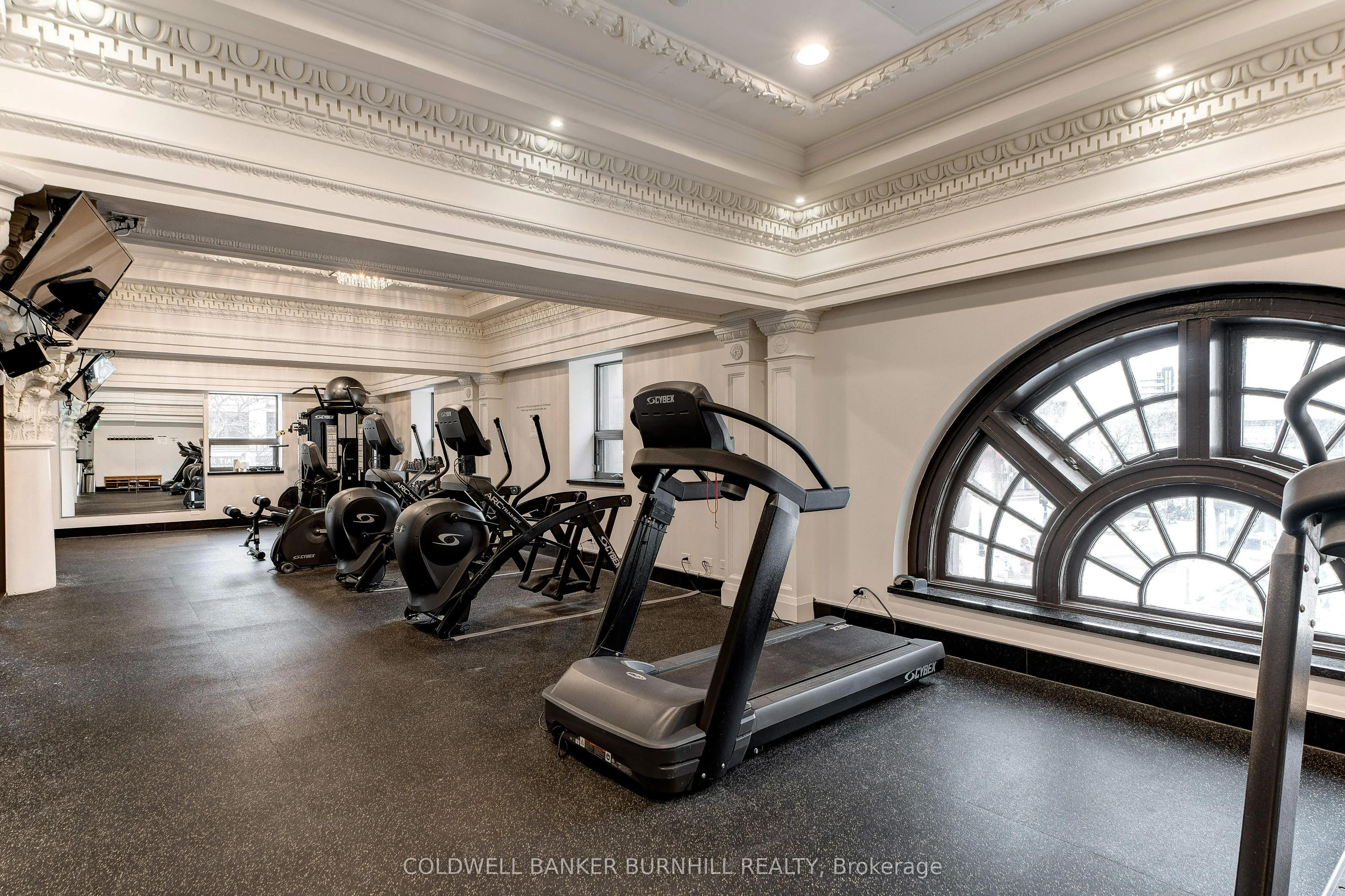 118 King Street E, #307