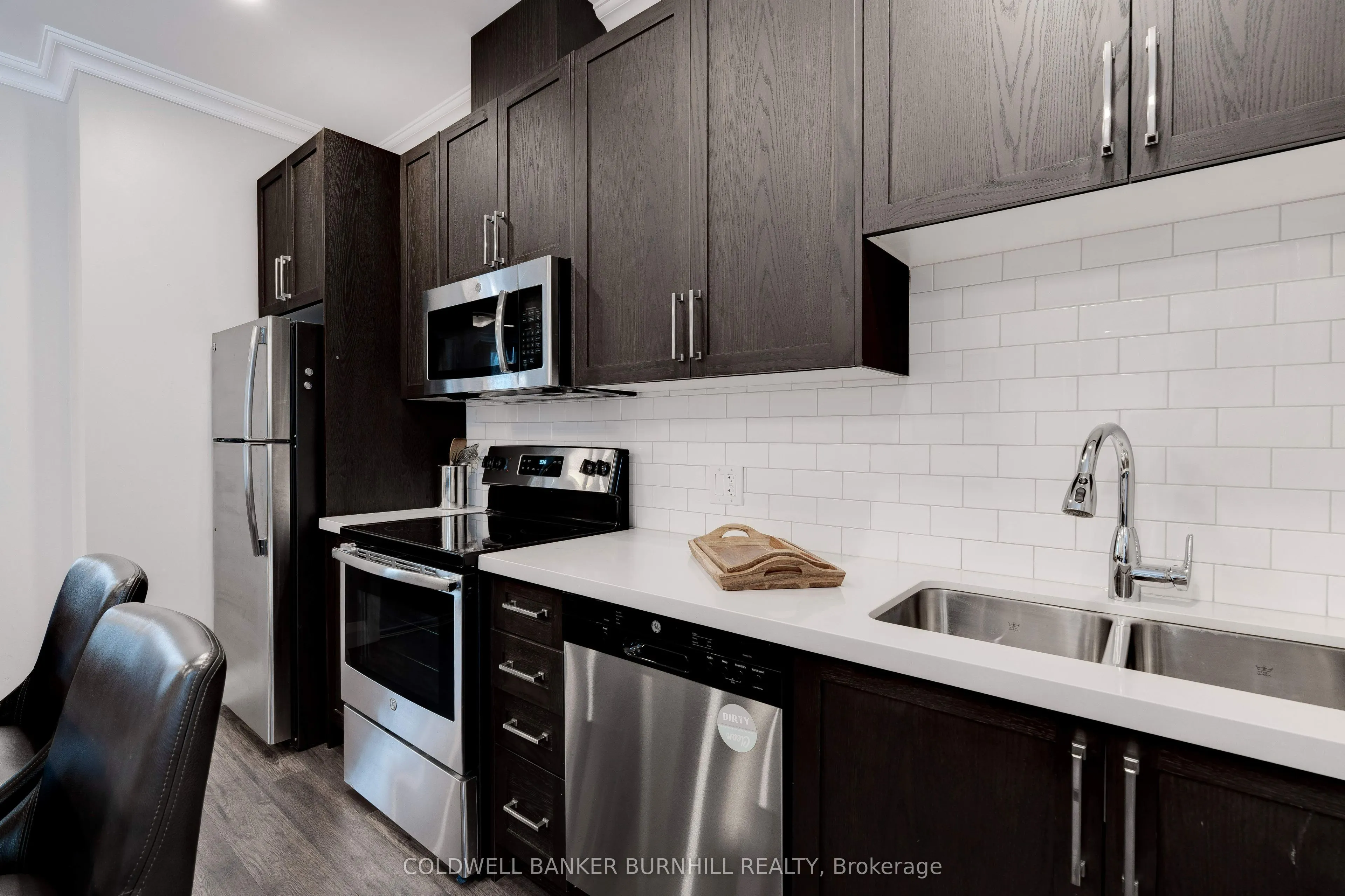 118 King Street E, #307