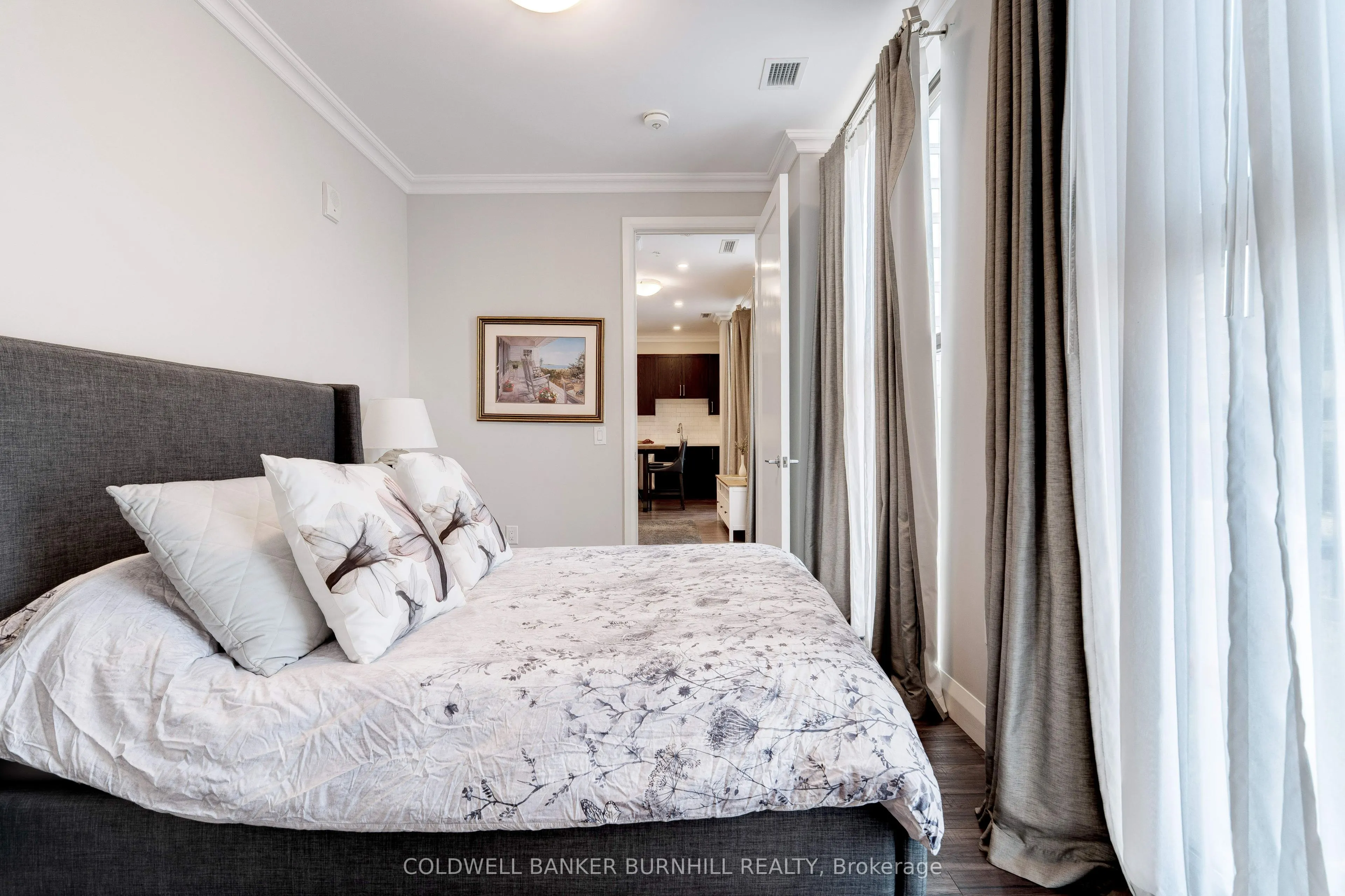 118 King Street E, #307