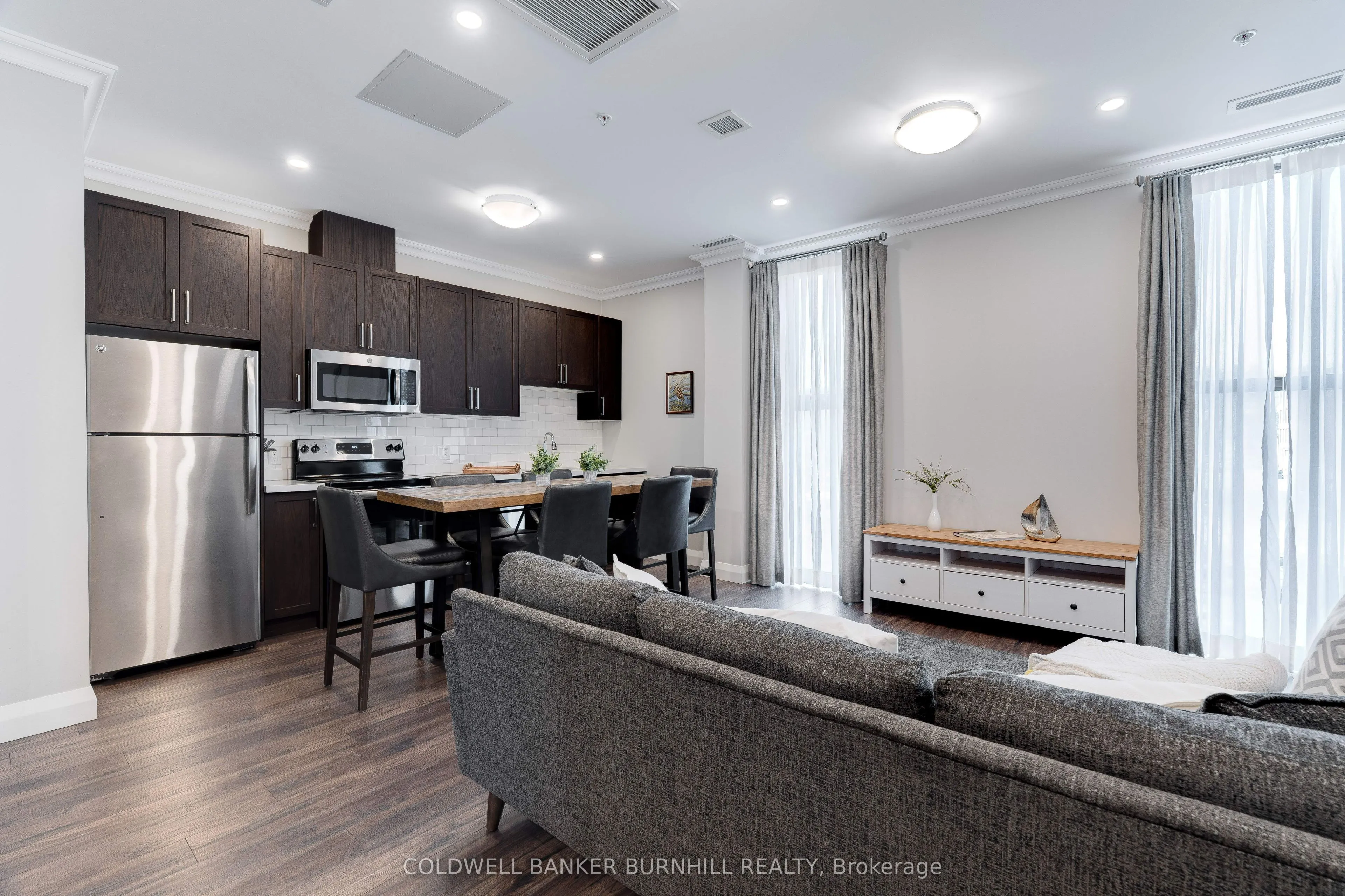 118 King Street E, #307