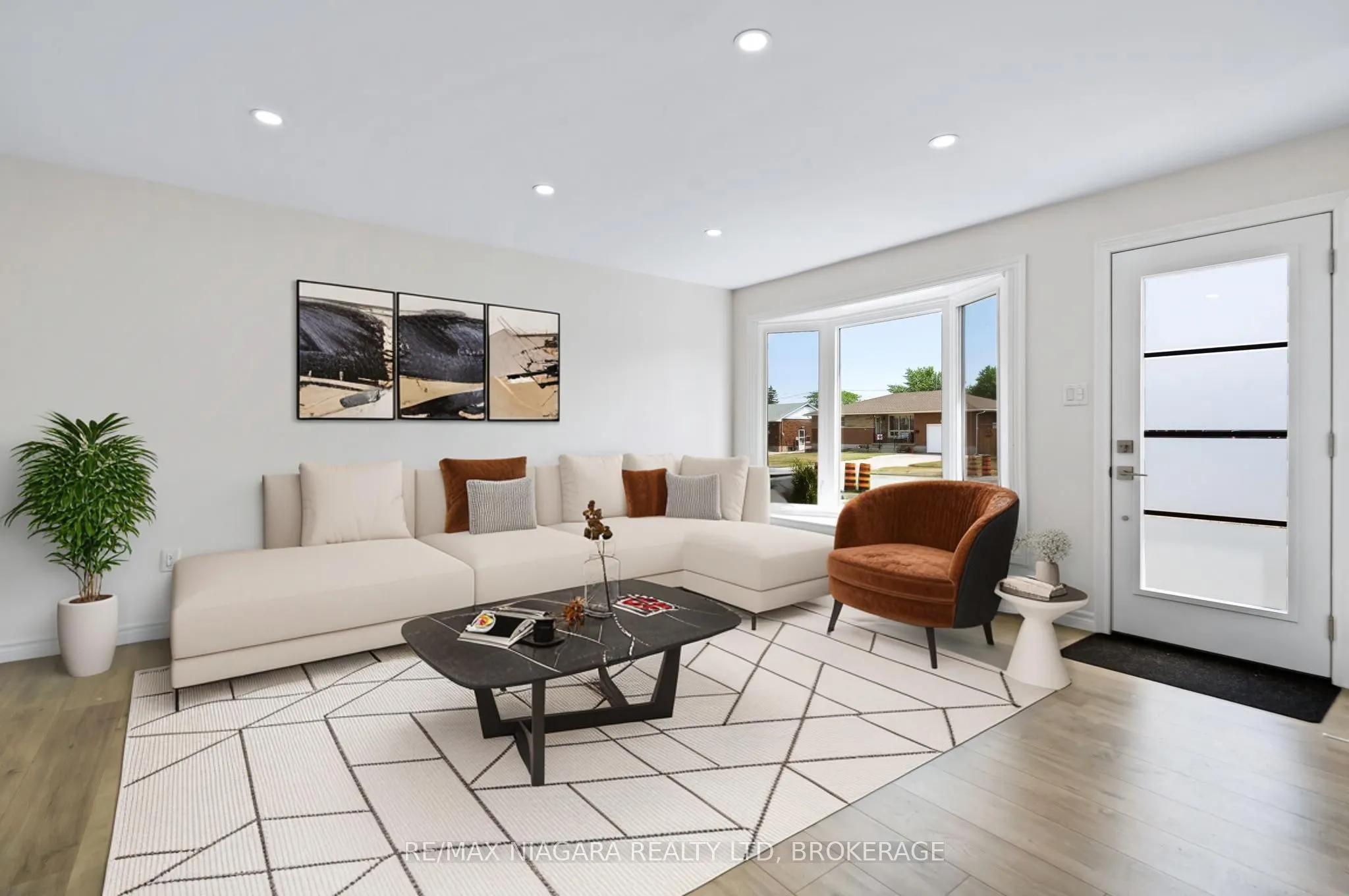 53 Collier Road S