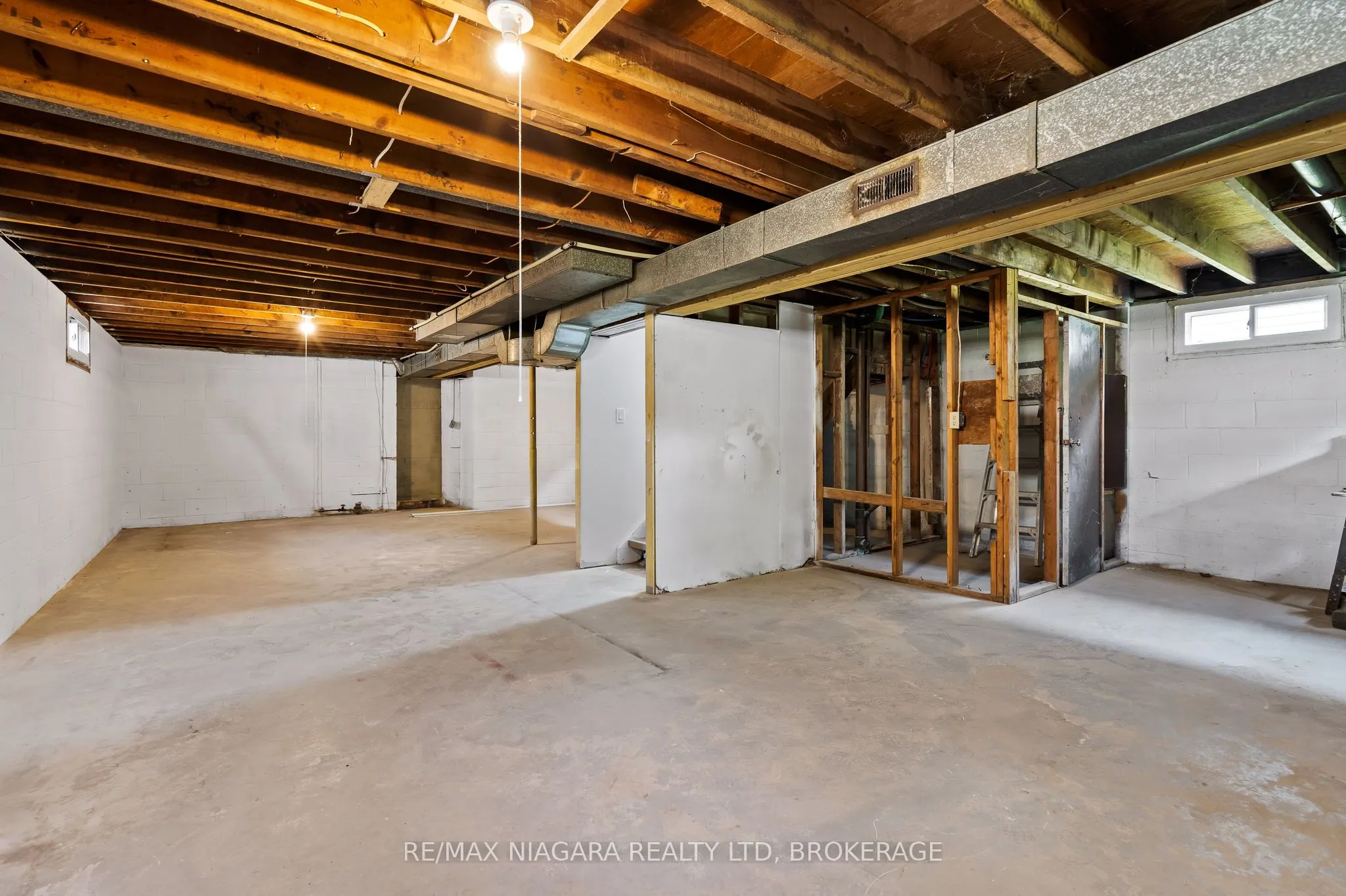 53 Collier Road S