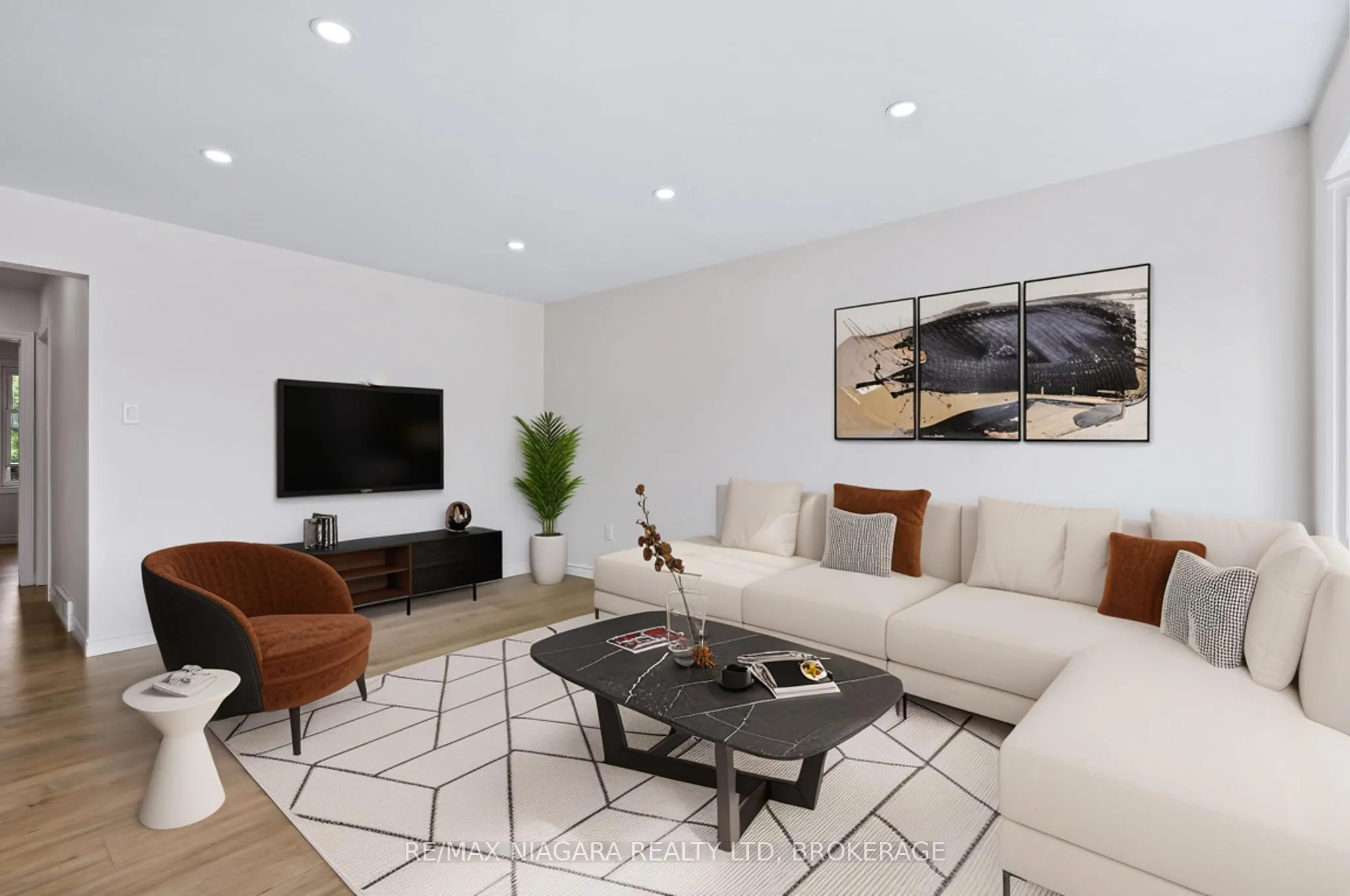 53 Collier Road S